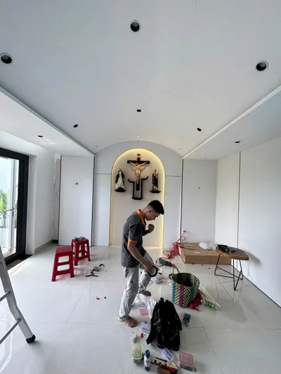 Ảnh khách hàng nhận tượng Công giáo Filumena sau khi giao hàng