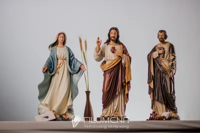 Hình ảnh bổ sung về Bàn thờ Chúa - tượng Công giáo Filumena ở hải ngoại