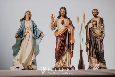 Một số mẫu bàn thờ Công giáo Filumena để gia đình tham khảo
