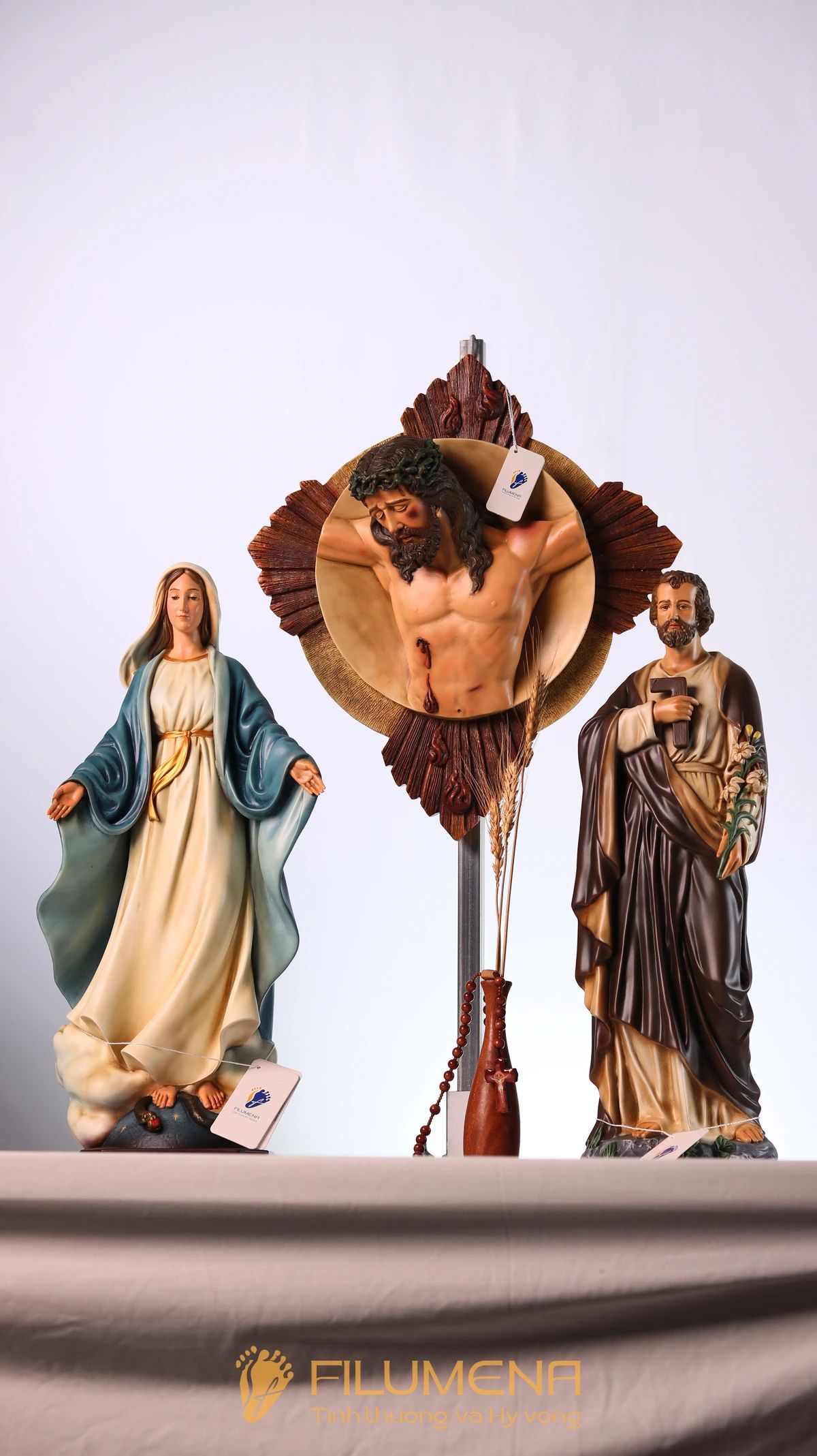 Bộ tượng Bàn thờ Chúa 50 cm tông màu cổ điển M1 với phù điêu Chúa chuộc tội 40 cm