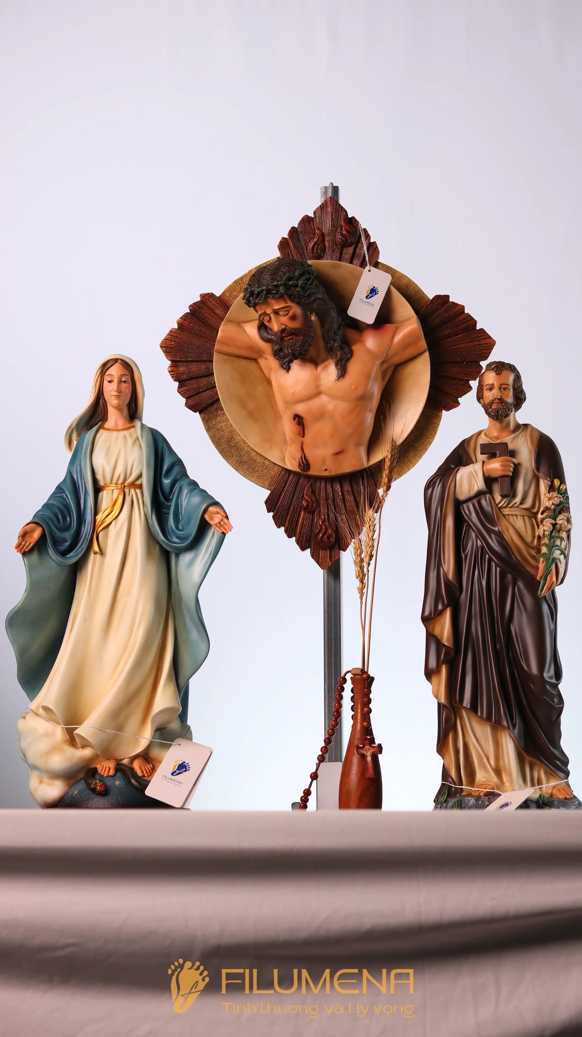 Bộ tượng Bàn thờ Chúa 50 cm tông màu cổ điển M1 với phù điêu Chúa chuộc tội 40 cm