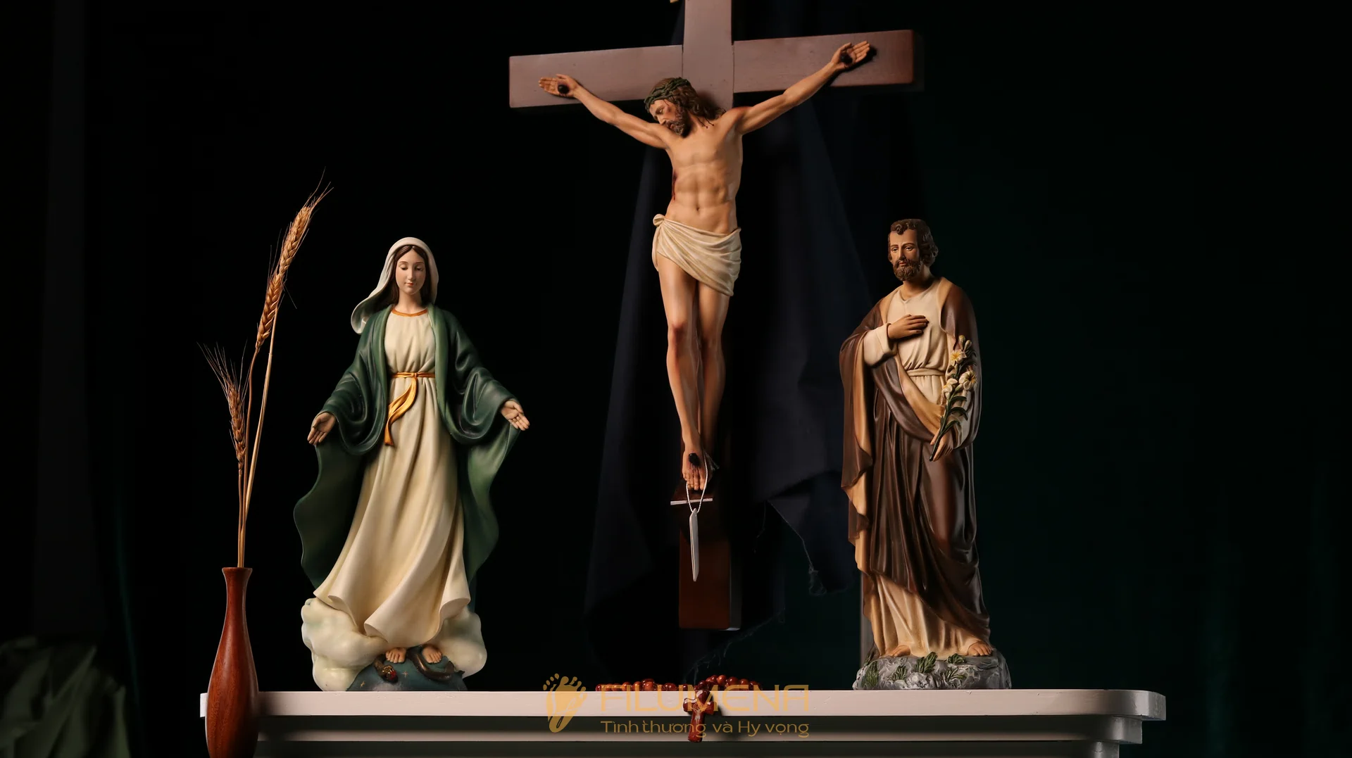 Tổng quan tượng Công giáo nhập khẩu: nguồn gốc – chất lượng – giá tham khảo – cách phân biệt với hàng sao chép; gợi ý kích thước 15–80 cm và địa chỉ mua uy tín tại Việt Nam.