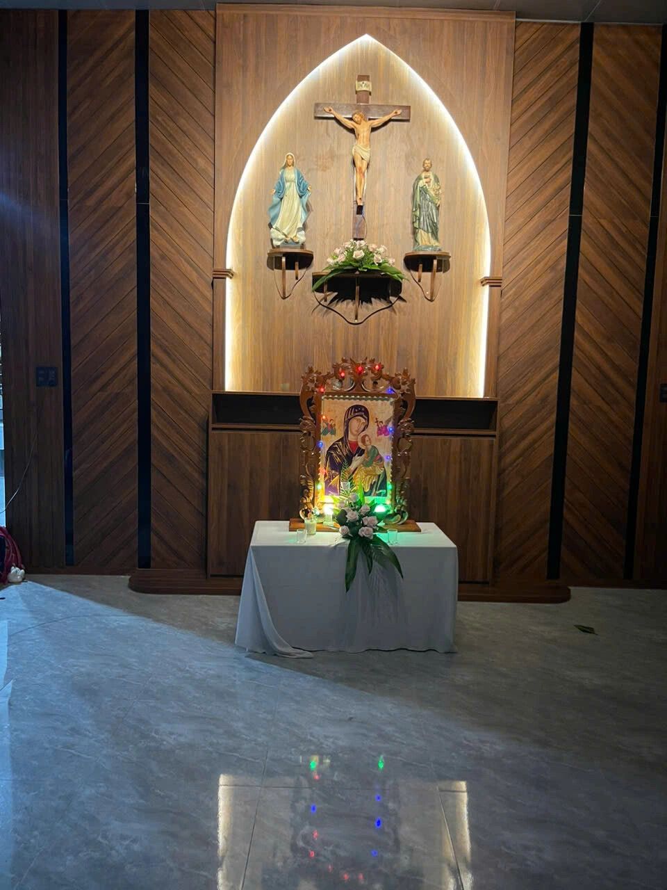 Tượng Chúa tại Mỹ. Tượng Công giáo Filumena là tượng của Tình thương và Hy vọng. Bản quyền các tác phẩm tượng Công giáo thuộc về Filumena Art, Cộng hòa Pháp. Filumena đã sáng tác và sản xuất nhiều mẫu tượng Công giáo khác như Tượng Đức Mẹ Fatima, Tượng Đức Mẹ Lộ Đức, Tượng Đức Mẹ, Tượng Mẹ Maria, Tượng Đức Mẹ để xe hơi