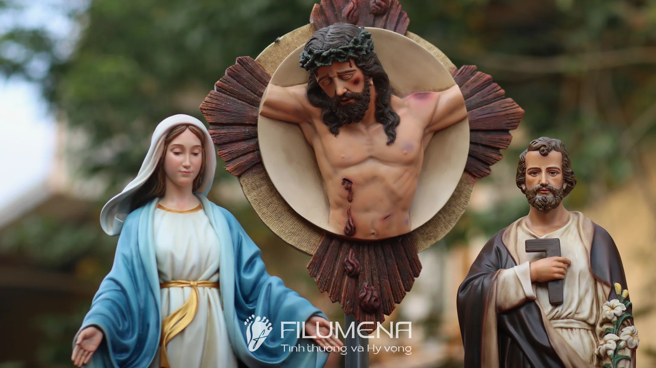 Bộ tượng Bàn thờ Chúa 60 cm tông màu cổ điển M1với phù điêu Chúa chuộc tội 40 cm