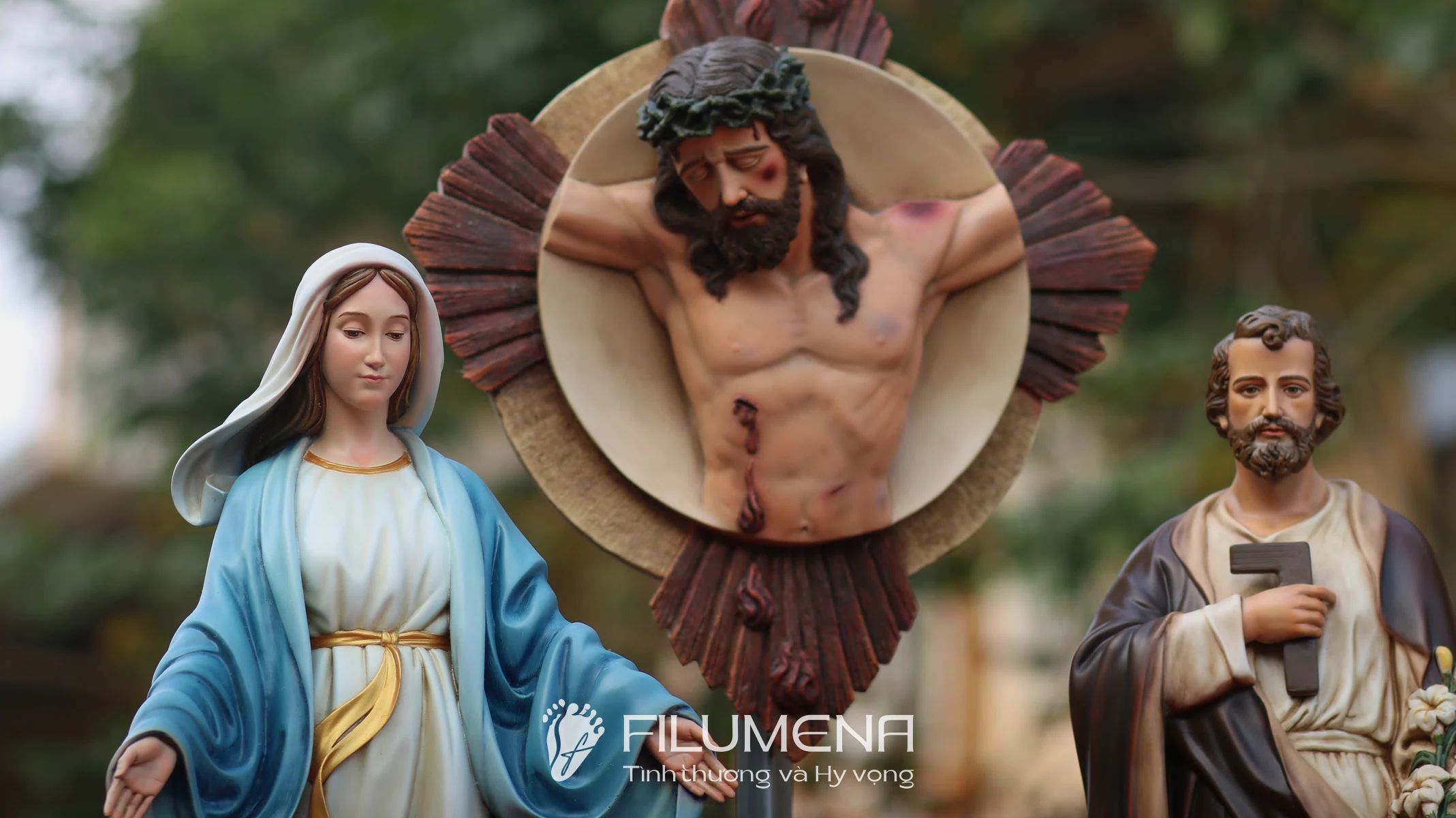 Bộ tượng Bàn thờ Chúa 60 cm tông màu cổ điển M1với phù điêu Chúa chuộc tội 40 cm