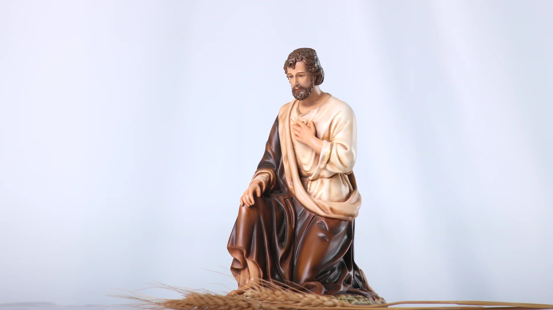 Tượng Giáng sinh mini tại Hà Tĩnh. Tượng Công giáo Filumena là tượng của Tình thương và Hy vọng. Bản quyền các tác phẩm tượng Công giáo thuộc về Filumena Art, Cộng hòa Pháp. Filumena sáng tác và sản xuất nhiều mẫu tượng Công giáo khác như Bàn thờ Chúa và gia tiên, Bàn thờ Chúa, Tượng Giáng sinh, Tượng Chúa Giáng sinh, Bàn thờ Công giáo phòng khách