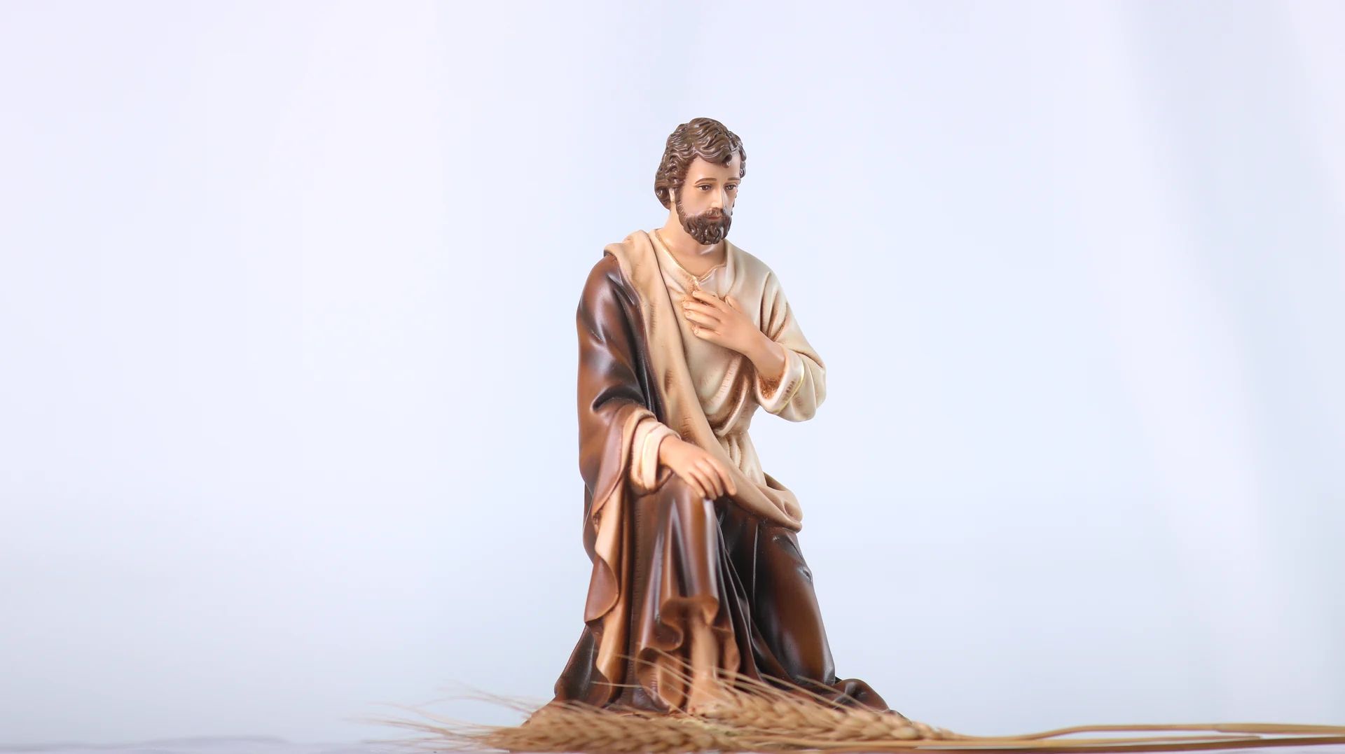 Tượng Giáng sinh mini tại Hà Tĩnh. Tượng Công giáo Filumena là tượng của Tình thương và Hy vọng. Bản quyền các tác phẩm tượng Công giáo thuộc về Filumena Art, Cộng hòa Pháp. Filumena sáng tác và sản xuất nhiều mẫu tượng Công giáo khác như Bàn thờ Chúa và gia tiên, Bàn thờ Chúa, Tượng Giáng sinh, Tượng Chúa Giáng sinh, Bàn thờ Công giáo phòng khách