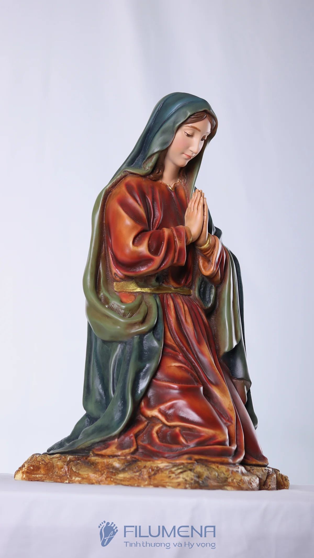 Bộ tượng Giáng sinh 50 cm 5 nhân vật màu trầm cổ điển