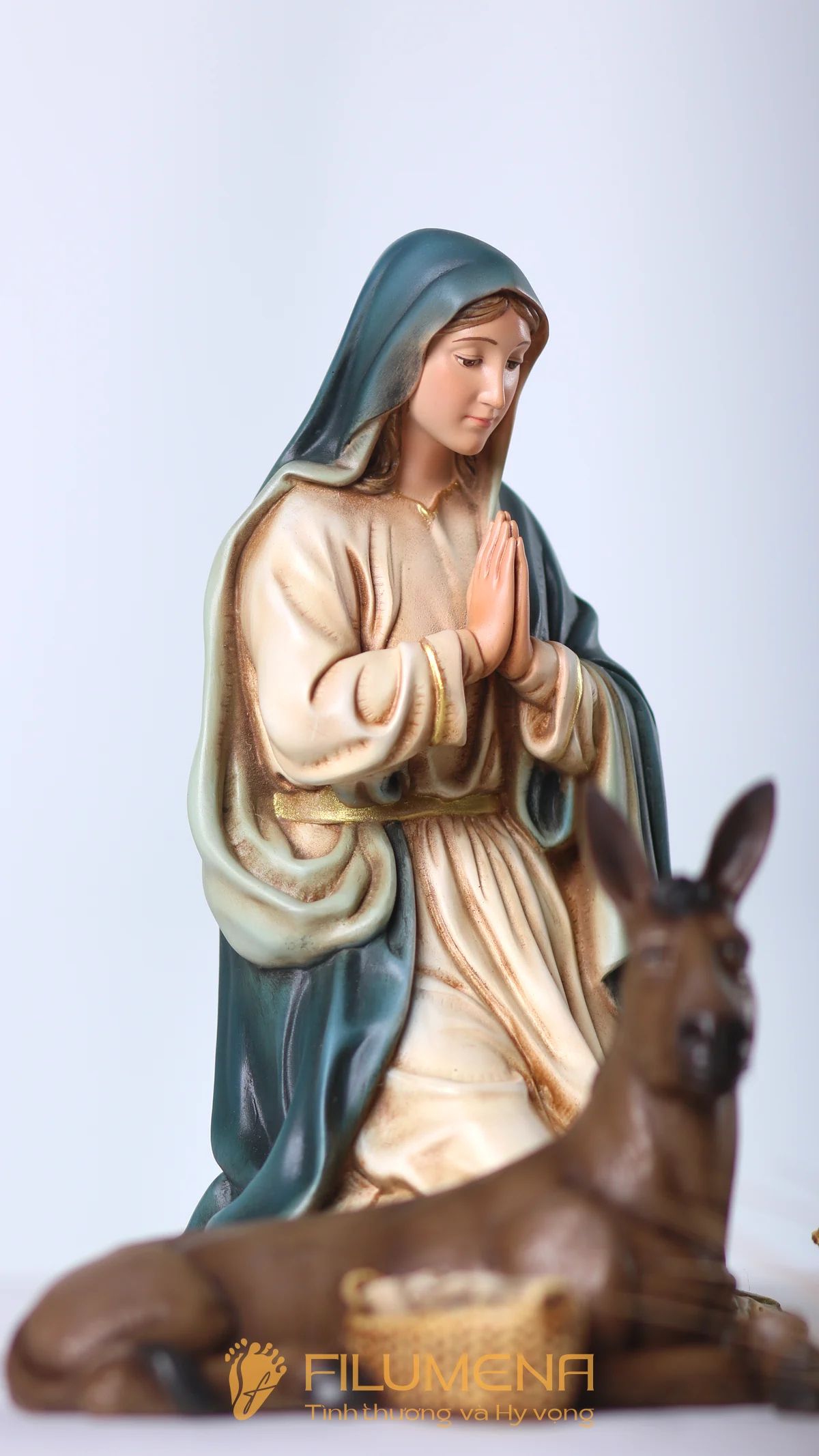 Bộ tượng Giáng sinh mini 20 cm 3 nhân vật tông màu sáng cổ điển