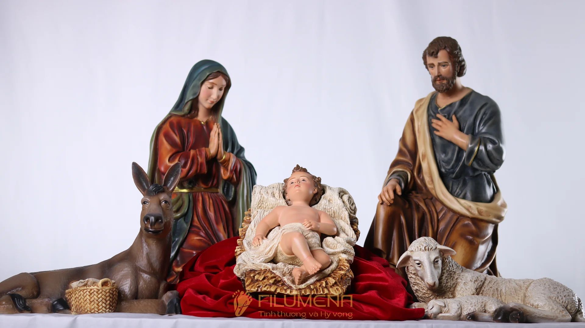 Bộ tượng Giáng sinh 50 cm 5 nhân vật màu trầm cổ điển