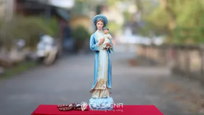 Tượng Đức Mẹ La Vang 40 cm áo xanh da trời của Filumena