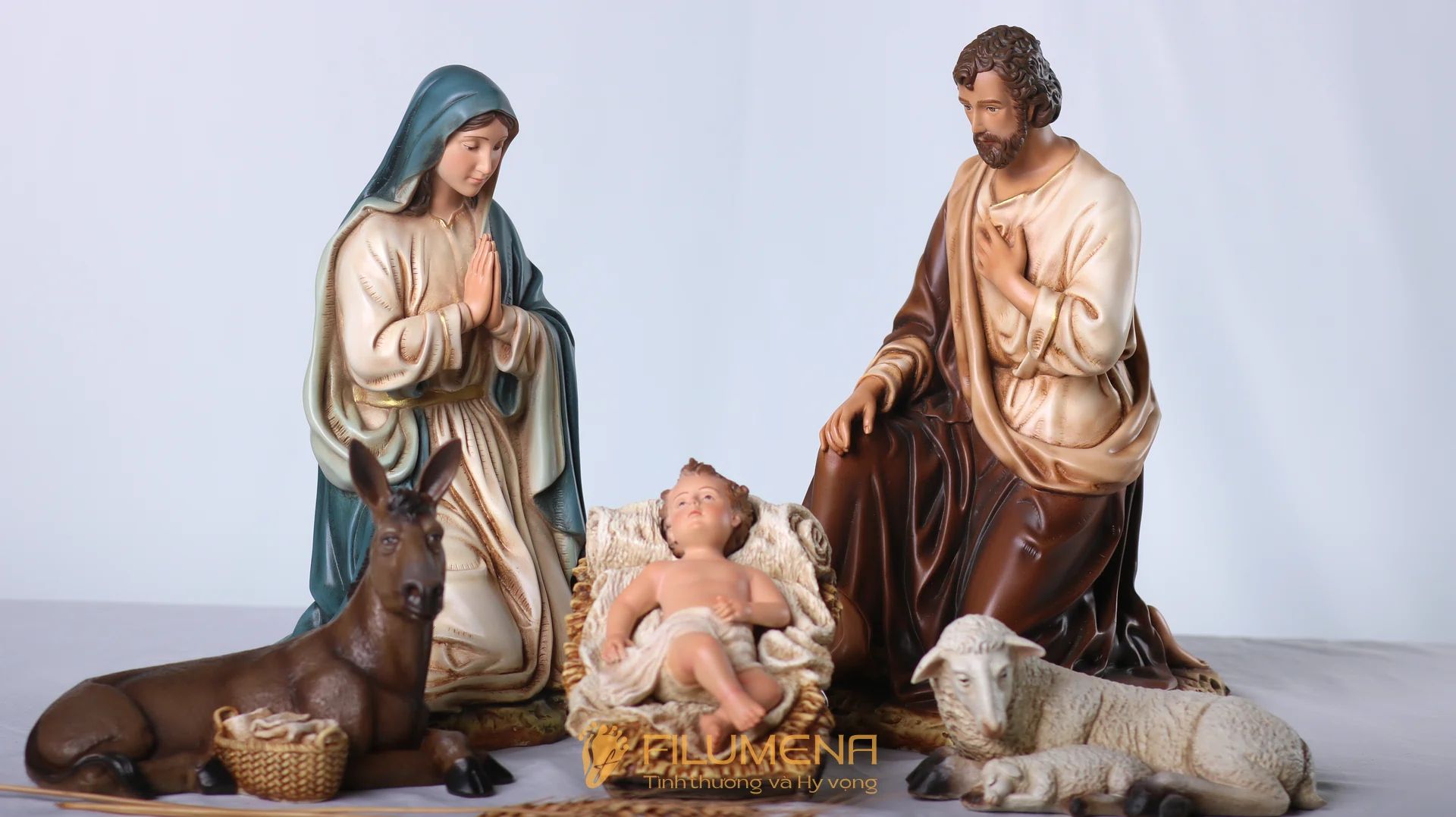 Giá bộ tượng Giáng sinh phụ thuộc vào kích thước, số nhân vật, chất liệu và mức độ hoàn thiện của từng bộ