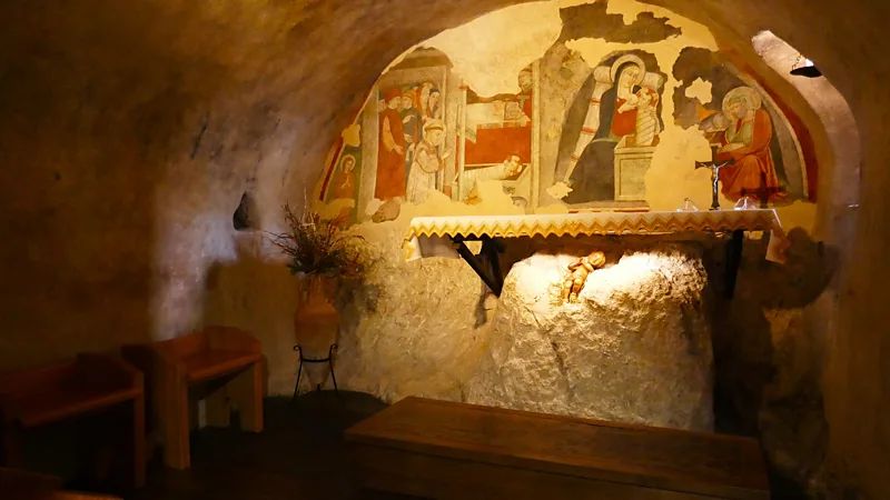 Hang đá Giáng Sinh đầu tiên tại Greccio – Thánh Phanxicô Assisi