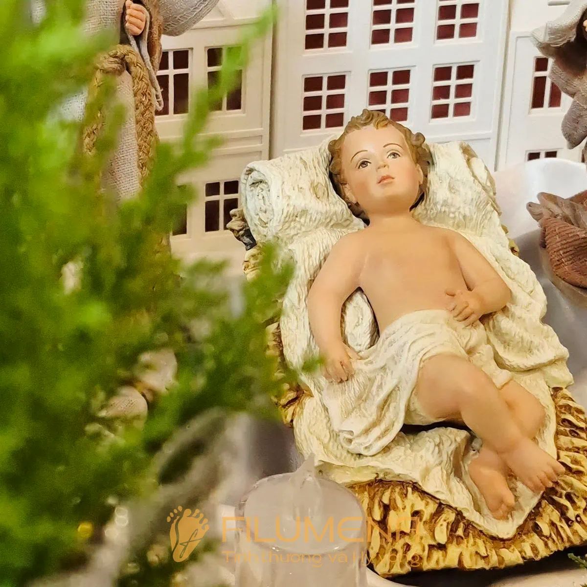 Hình ảnh tượng Chúa hài đồng Filumena do khách hàng gửi lại từ mọi miền Việt Nam.