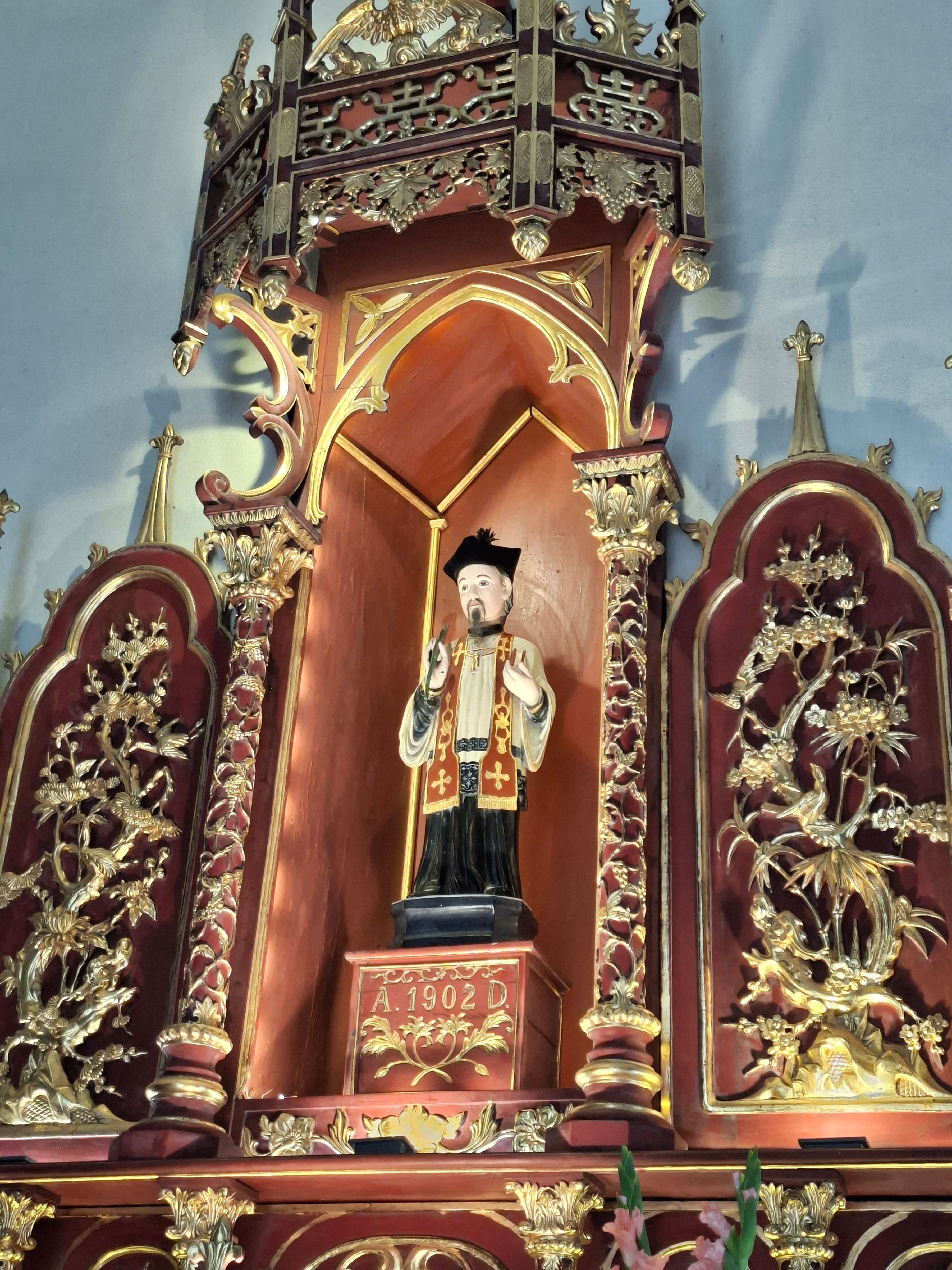 Tượng Công giáo Filumena tại Đền thánh Phêrô Lê Tùy, trung tâm hành hương Bằng Sở