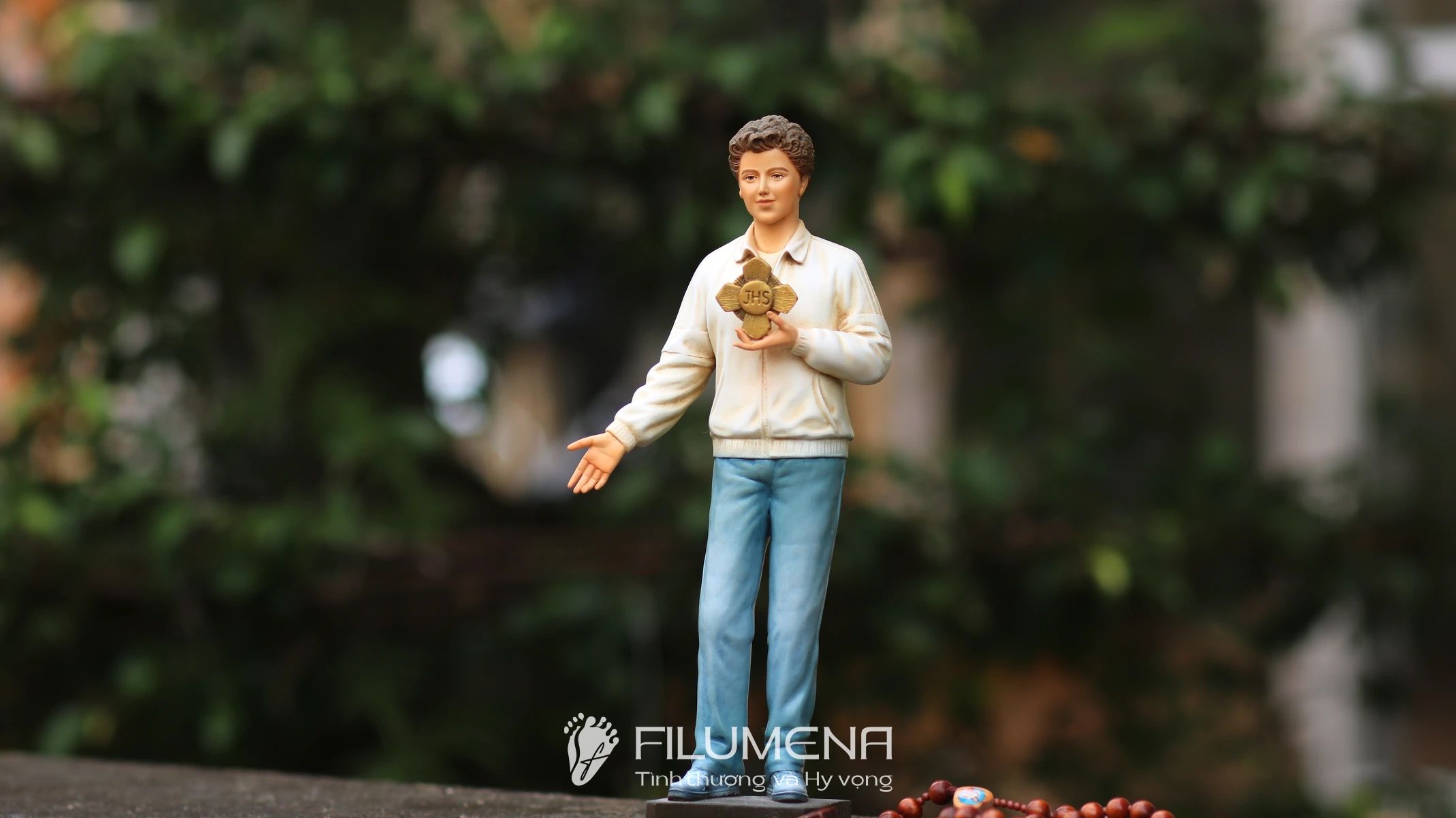 Resin religious statues manufactured in Vietnam by Filumena for wholesale and export