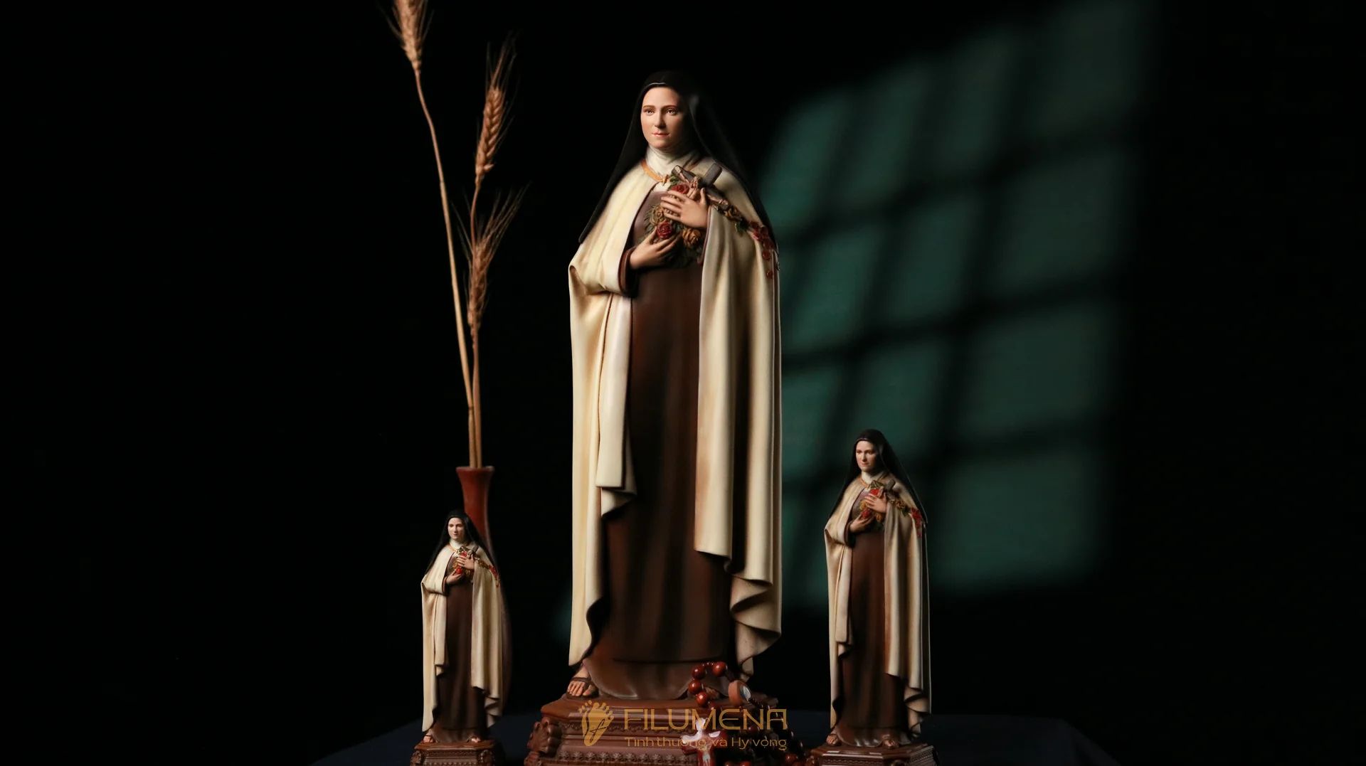 Tượng Thánh Tê-rê-sa Hài Đồng Giê-su, sáng tác của Filumena