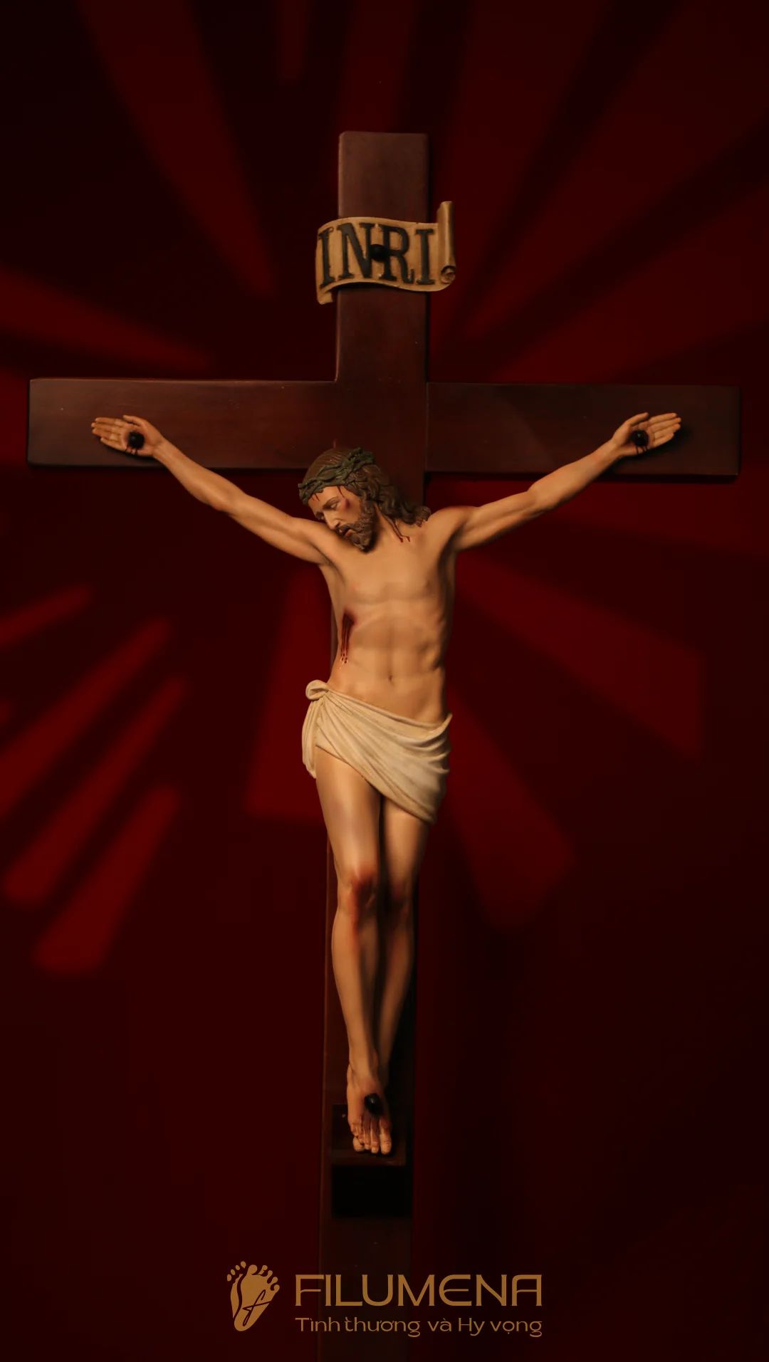 Statues de Jesus Christ créées et fabriquées par Filumena Art, fabricant and grossiste des articles religieux au Vietnam