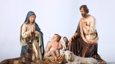 Các mẫu tượng Công giáo Filumena với bề mặt và chi tiết cần được lau chùi nhẹ nhàng