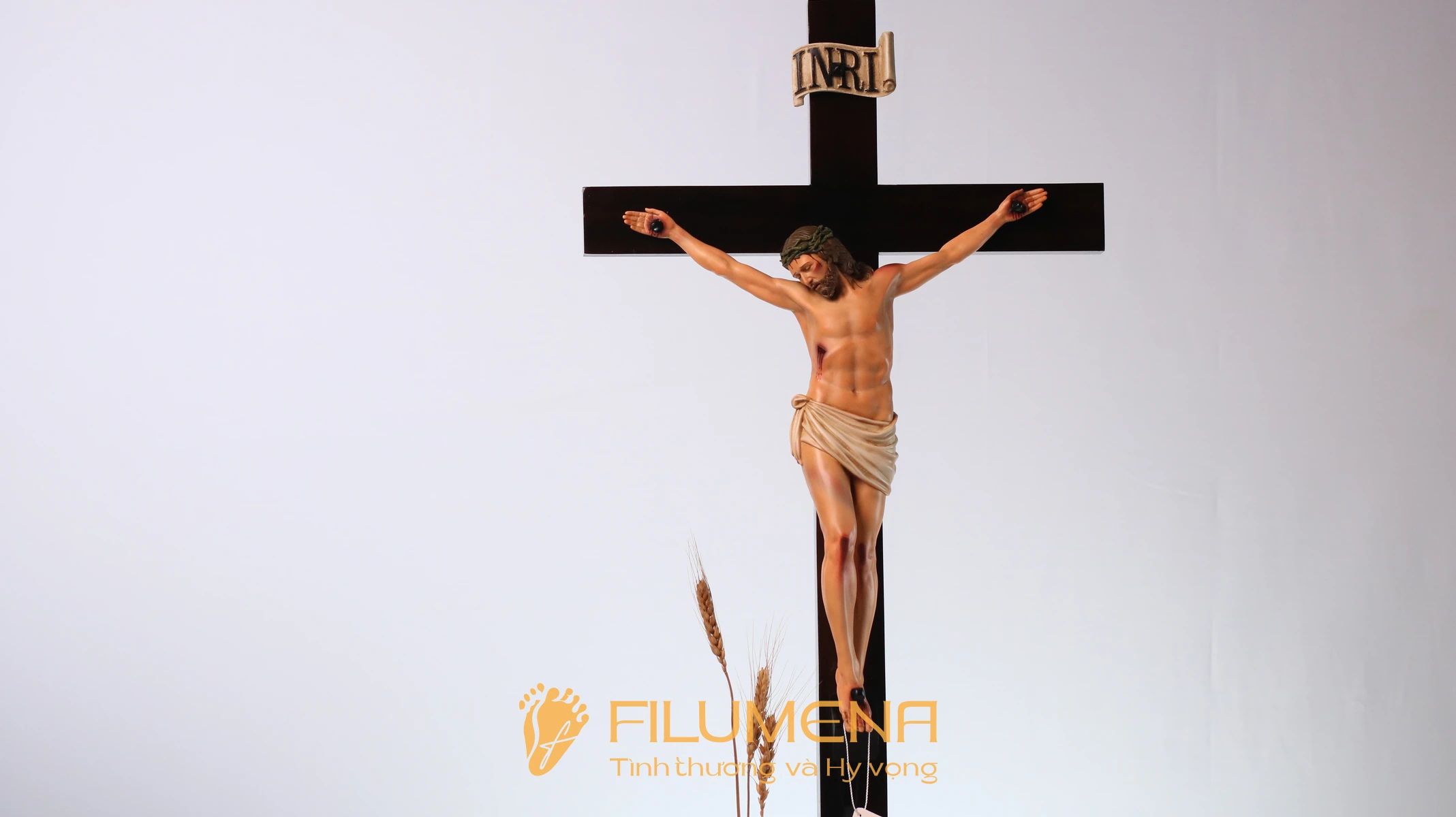 Tượng Chúa chịu nạn 40 cm Thánh giá gỗ lát