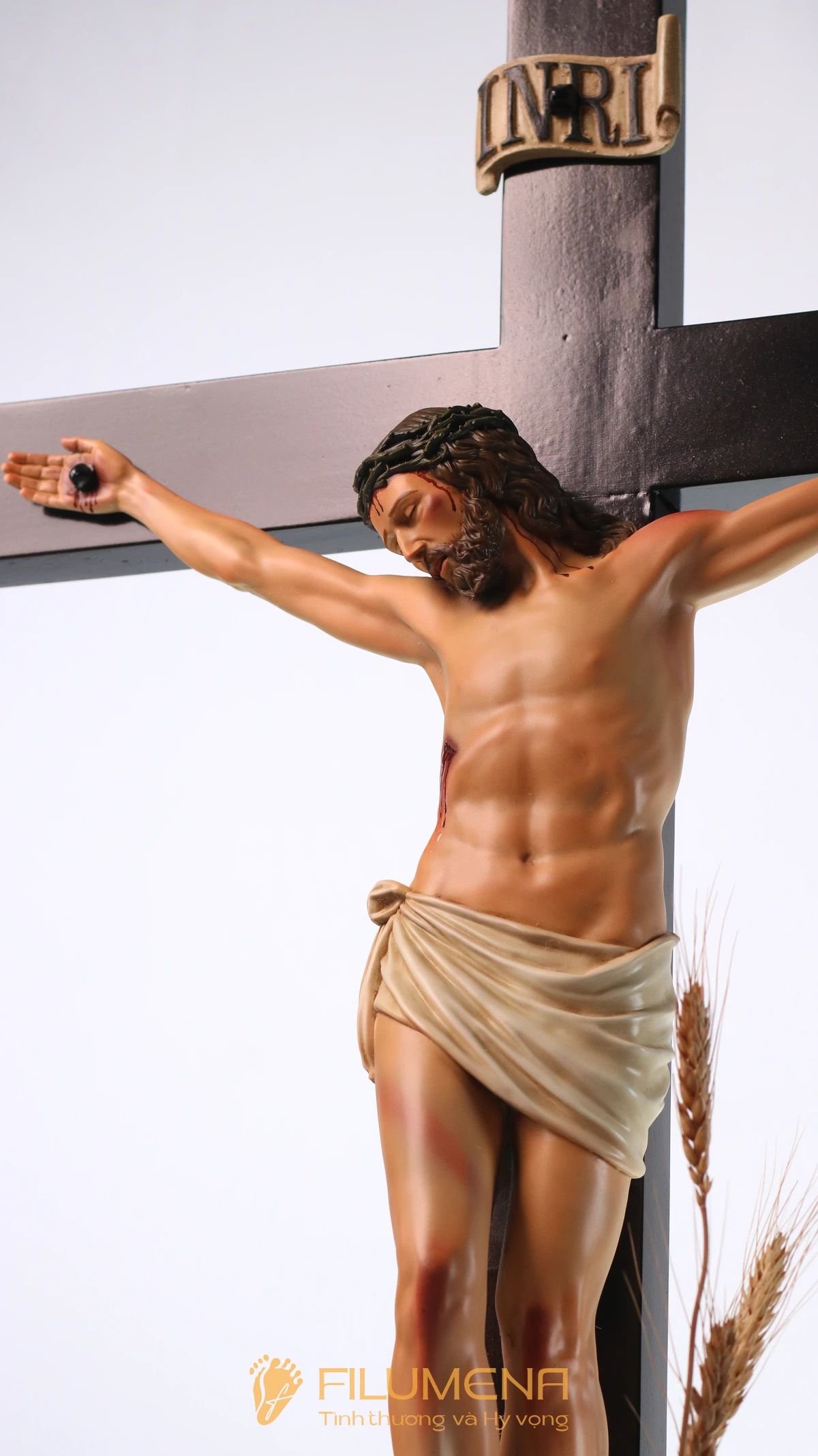 Tượng chuộc tội tại An Giang. Tượng Công giáo Filumena là tượng của Tình thương và Hy vọng. Bản quyền các tác phẩm tượng Công giáo thuộc về Filumena Art, Cộng hòa Pháp. Filumena sáng tác và sản xuất nhiều mẫu tượng Công giáo khác như Tượng Mẹ Maria, Tượng Đức Mẹ để xe hơi, Tượng Đức Mẹ để xe ô tô, Bàn thờ Công giáo, Bàn thờ Công giáo