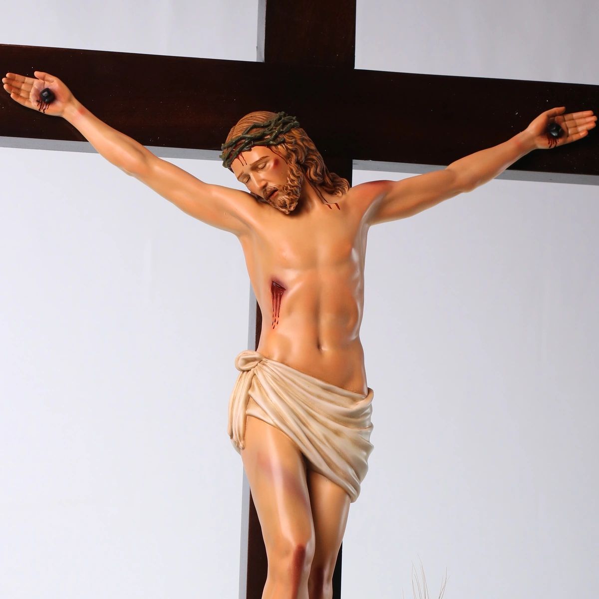Tượng Chúa chịu nạn cao 60 cm Thánh giá gỗ lát