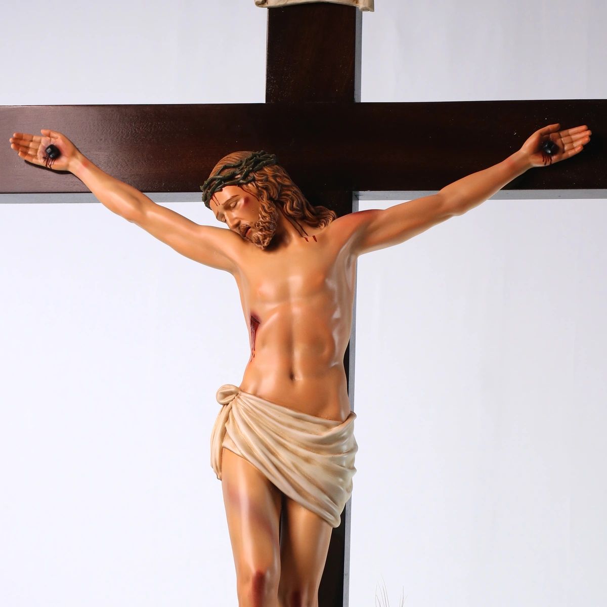 Tượng Chúa chịu nạn cao 60 cm Thánh giá gỗ lát
