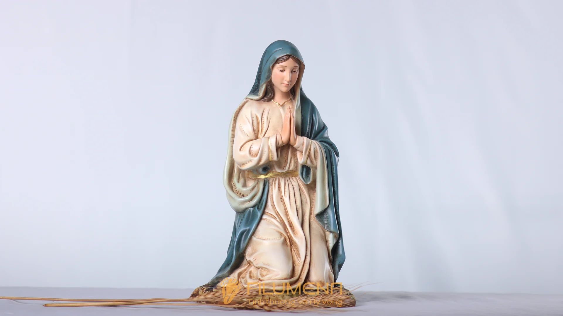 Seasonal Catholic statues created and manufactured by Filumena Art