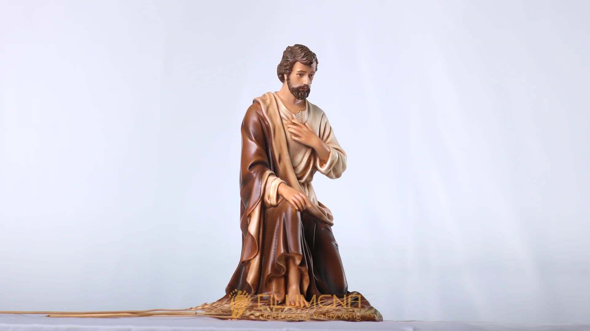 Bộ tượng Giáng sinh 30 cm 3 nhân vật tông màu sáng cổ điển