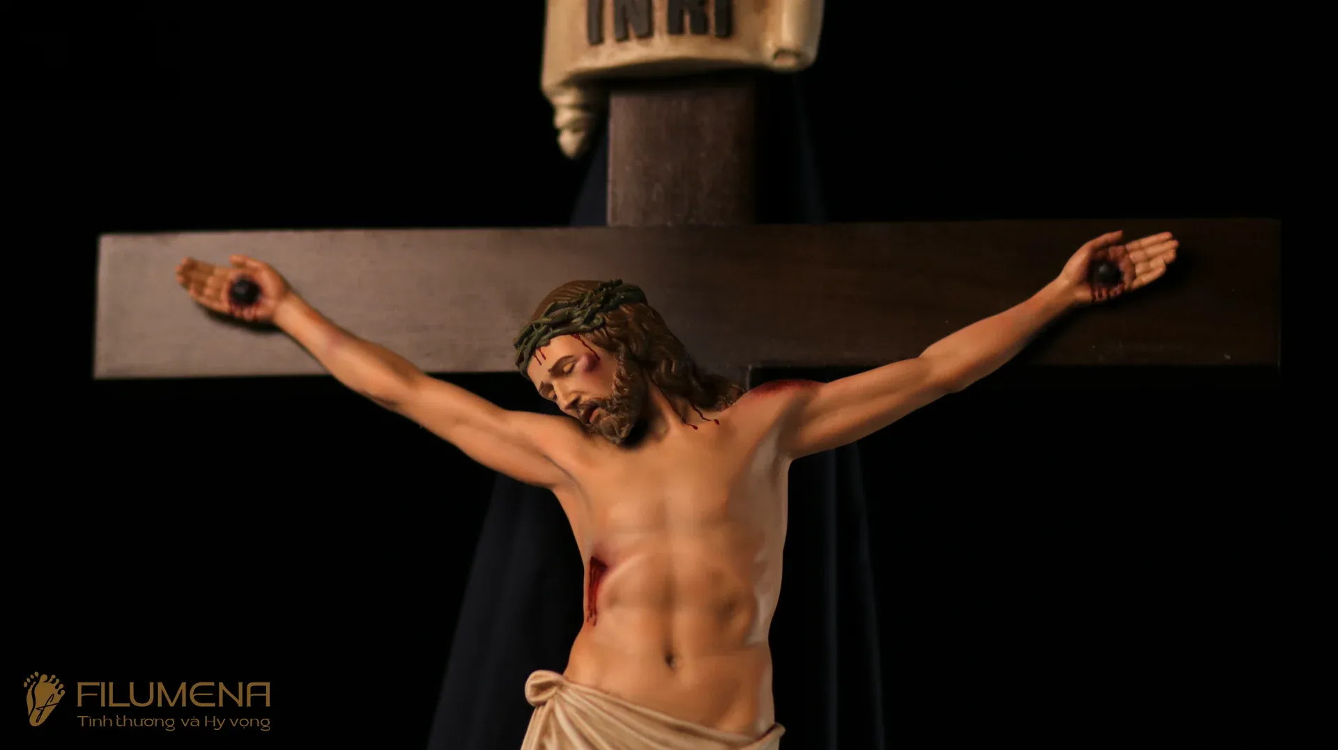 Tượng Chúa Giê-su tại Mỹ. Tượng Công Giáo Filumena được sáng tác bởi các nghệ sĩ Filumena. Mỗi tác phẩm đều là đóng góp của quý vị cho các việc bác ái. Tượng làm bằng chất liệu bột đá tự nhiên và resin, có đủ các kích thước từ 15, 20 cm tới 1m và lớn hơn nữa.