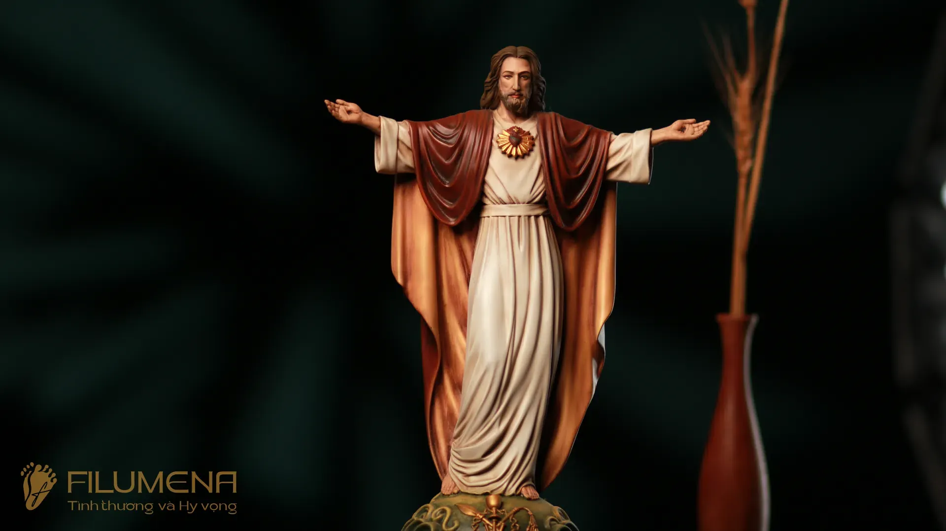 Tượng Chúa Giê-su tại Nhà sách Đức Mẹ Hằng Cứu Giúp. Tượng Công Giáo Filumena được sáng tác bởi các nghệ sĩ Filumena. Mỗi tác phẩm đều là đóng góp của quý vị cho các việc bác ái. Tượng làm bằng chất liệu bột đá tự nhiên và resin, có đủ các kích thước từ 15, 20 cm tới 1m và lớn hơn nữa.