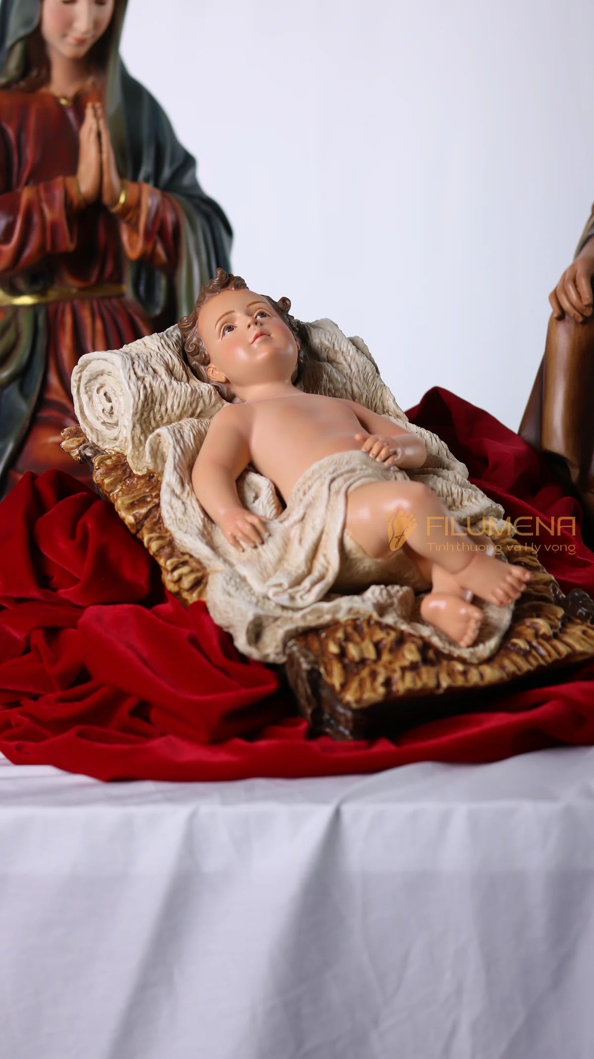 Nôi máng cỏ trong bộ tượng Giáng Sinh 50 cm