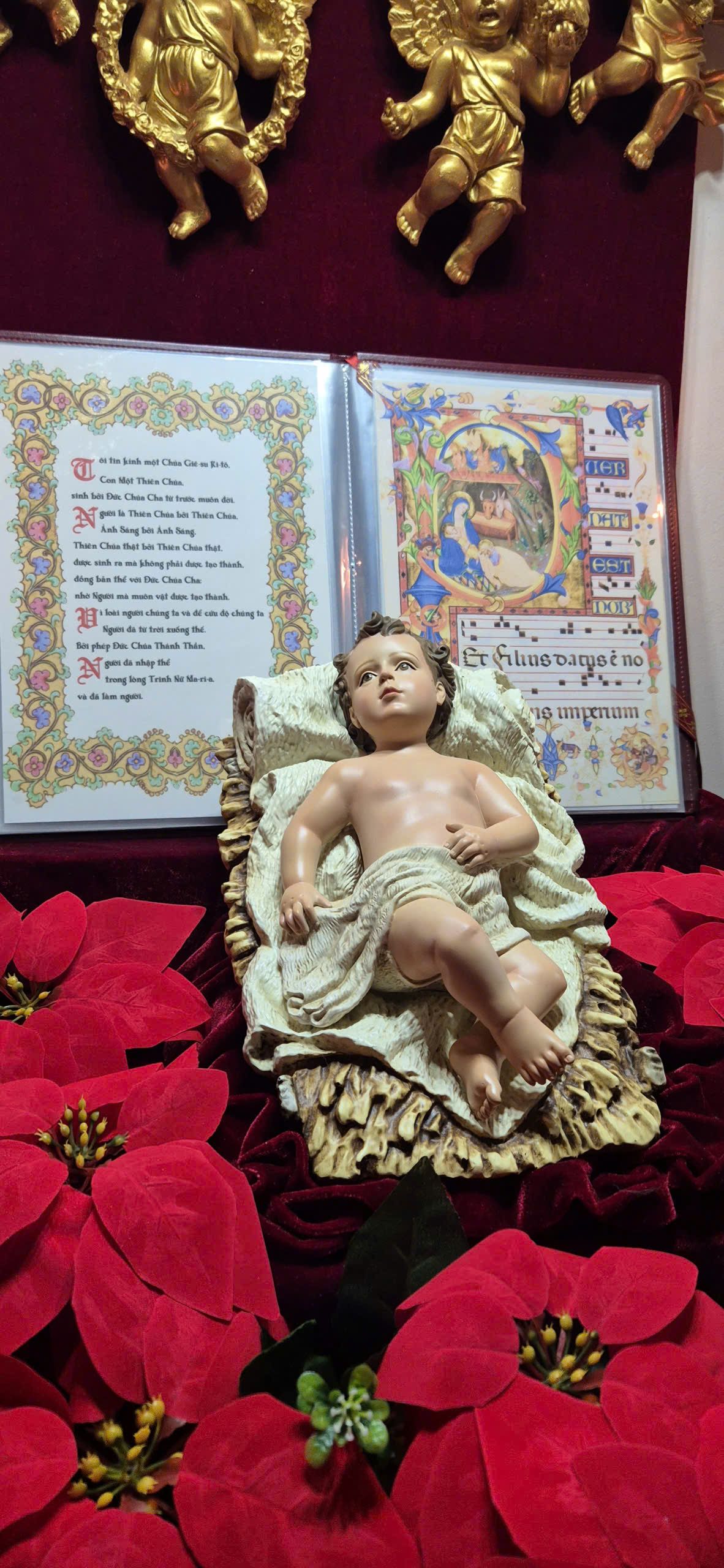 Hình ảnh phản hồi hài lòng của khách hàng về tượng Công giáo và bàn thờ Chúa của Filumena