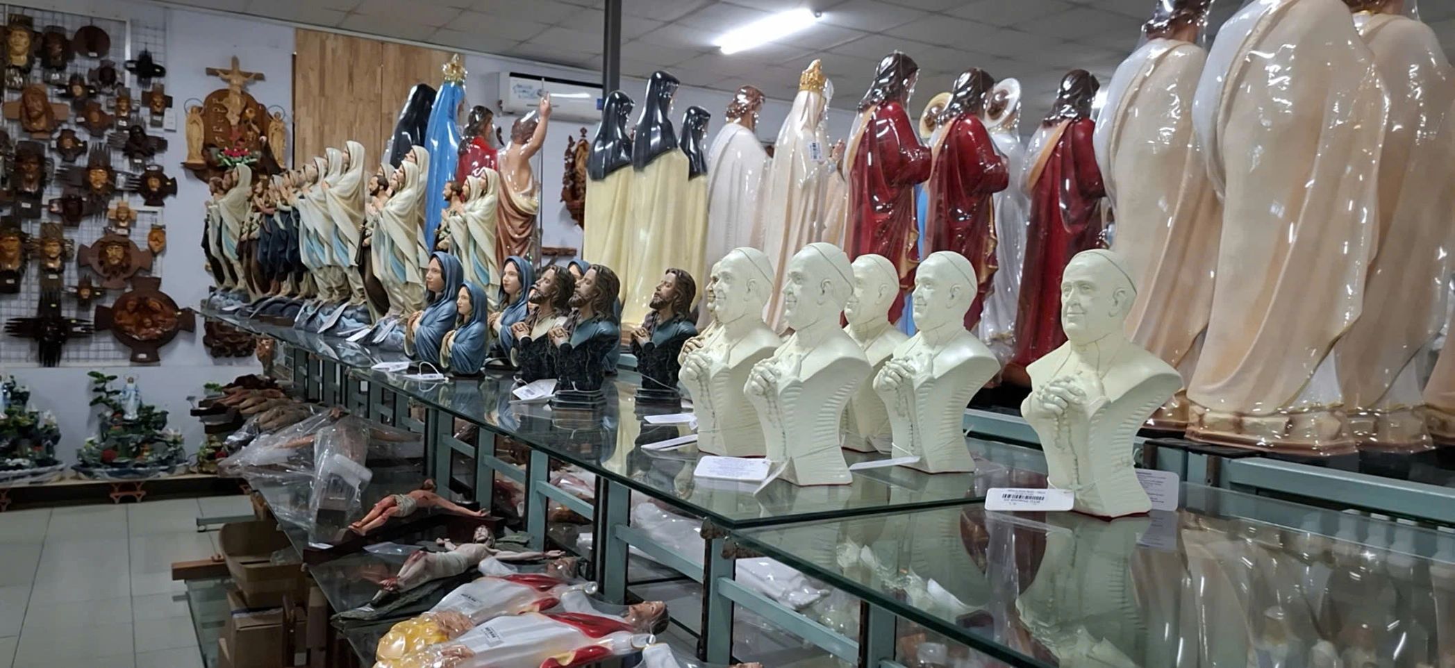 Không gian gọn và đủ thoáng luôn giúp việc bảo quản tượng nhẹ nhàng hơn nhiều