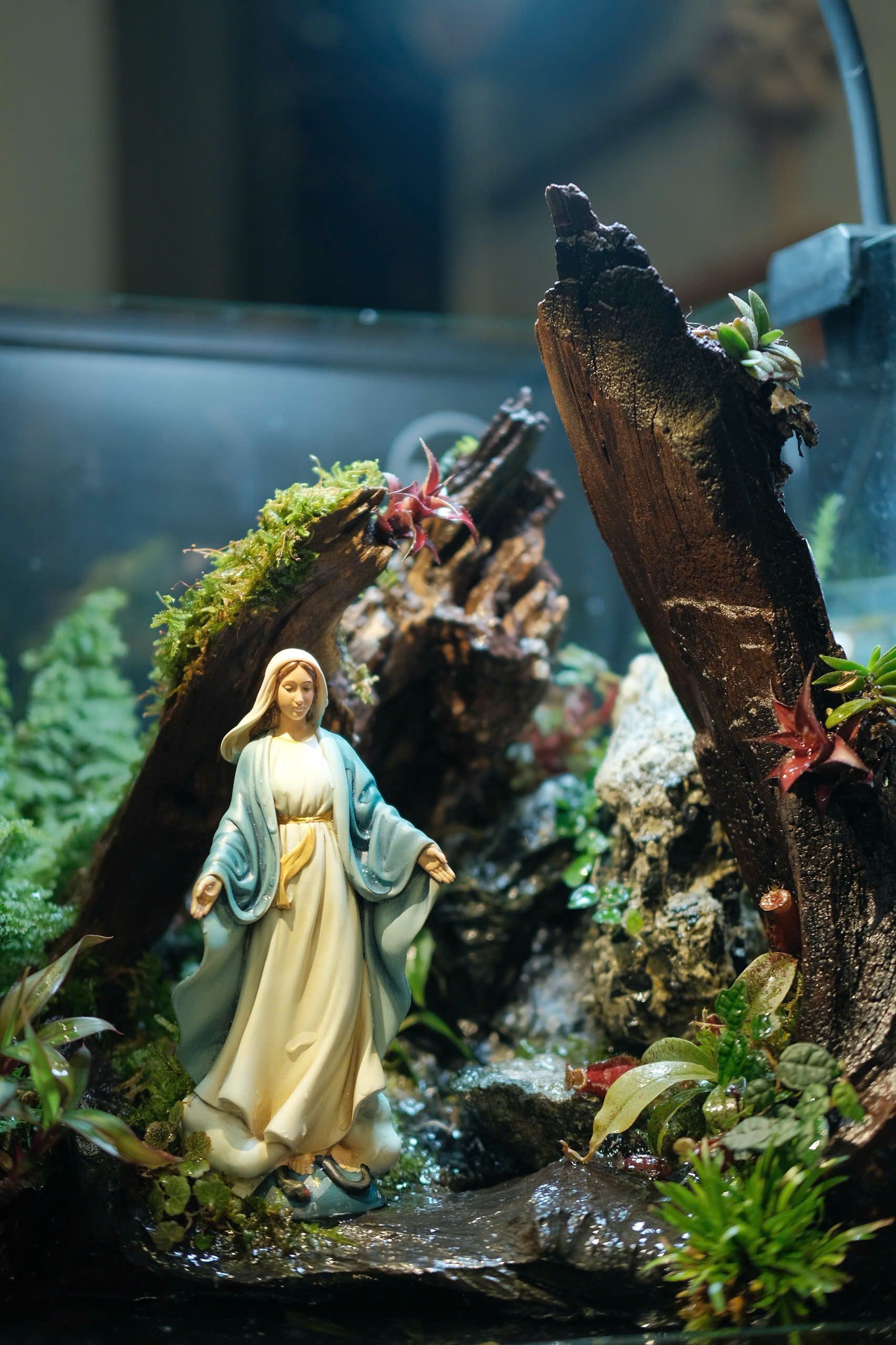 Hình ảnh phản hồi hài lòng của khách hàng về tượng Công giáo và bàn thờ Chúa của Filumena