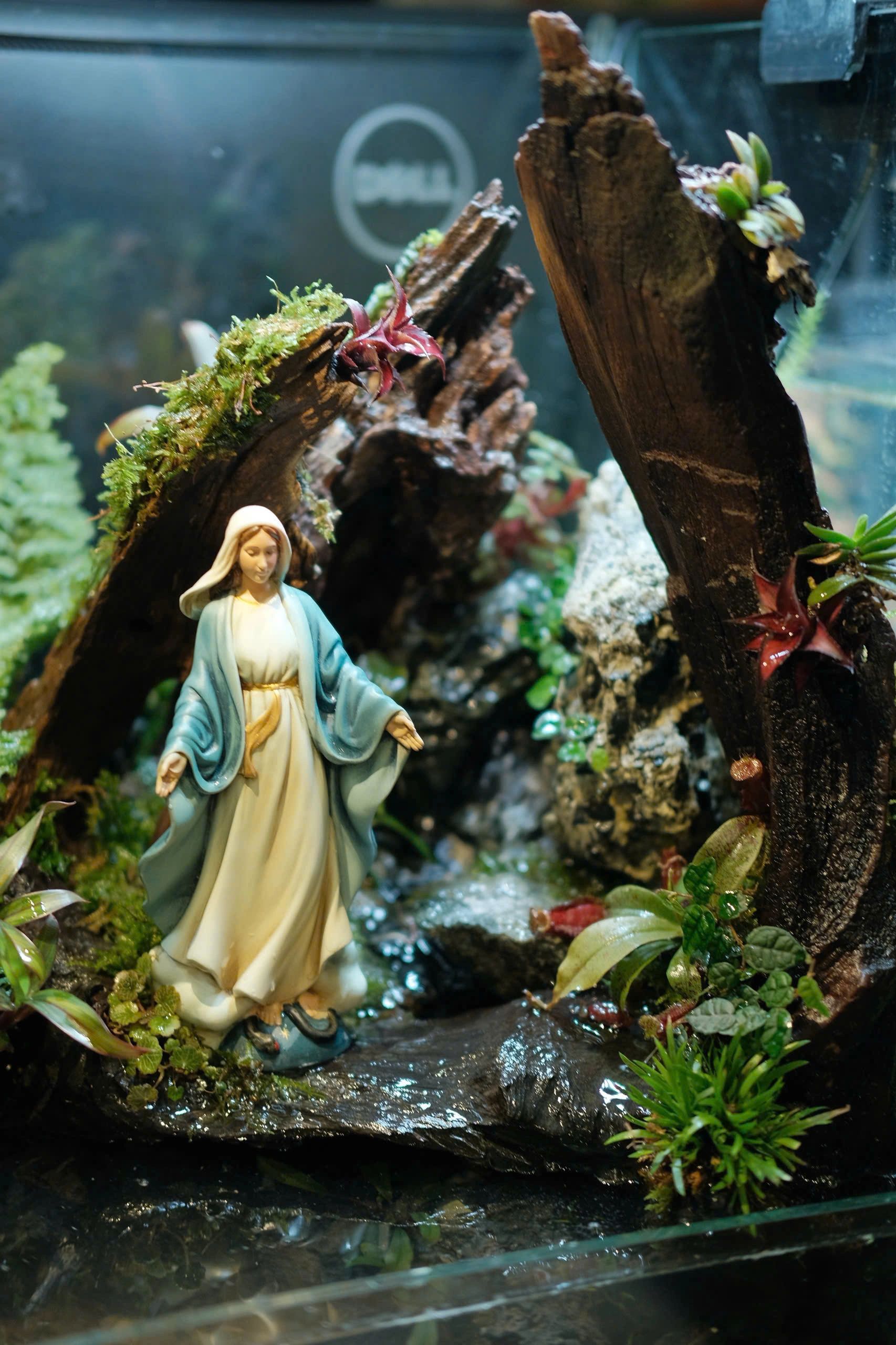 Statues des saints catholiques créées et fabriquées par Filumena Art, fabricant, fournisseur et grossiste des articles religieux au Vietnam