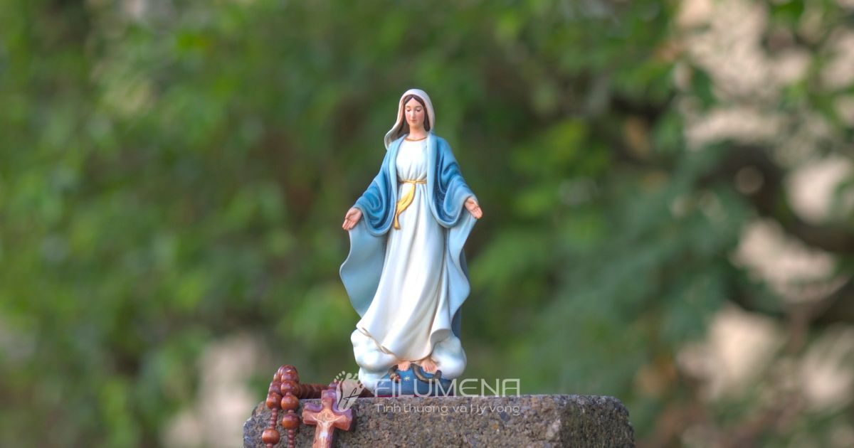 Tượng Đức Mẹ Ban Ơn cao 15 cm màu xanh da trời của Filumena