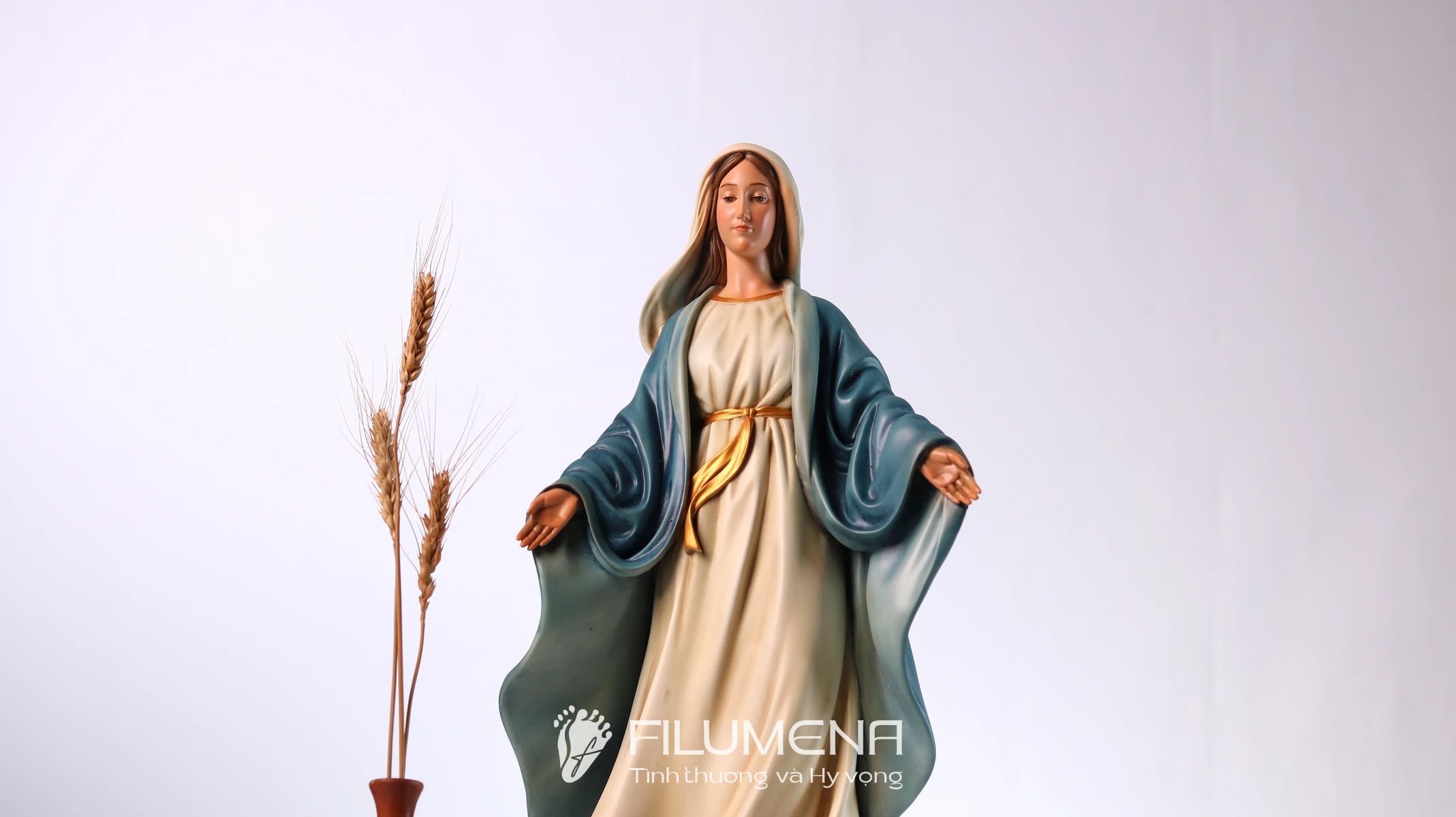 Bộ bàn thờ Chúa 50 cm màu nâu và xanh dương cổ điển phù hợp không gian cầu nguyện gia đình