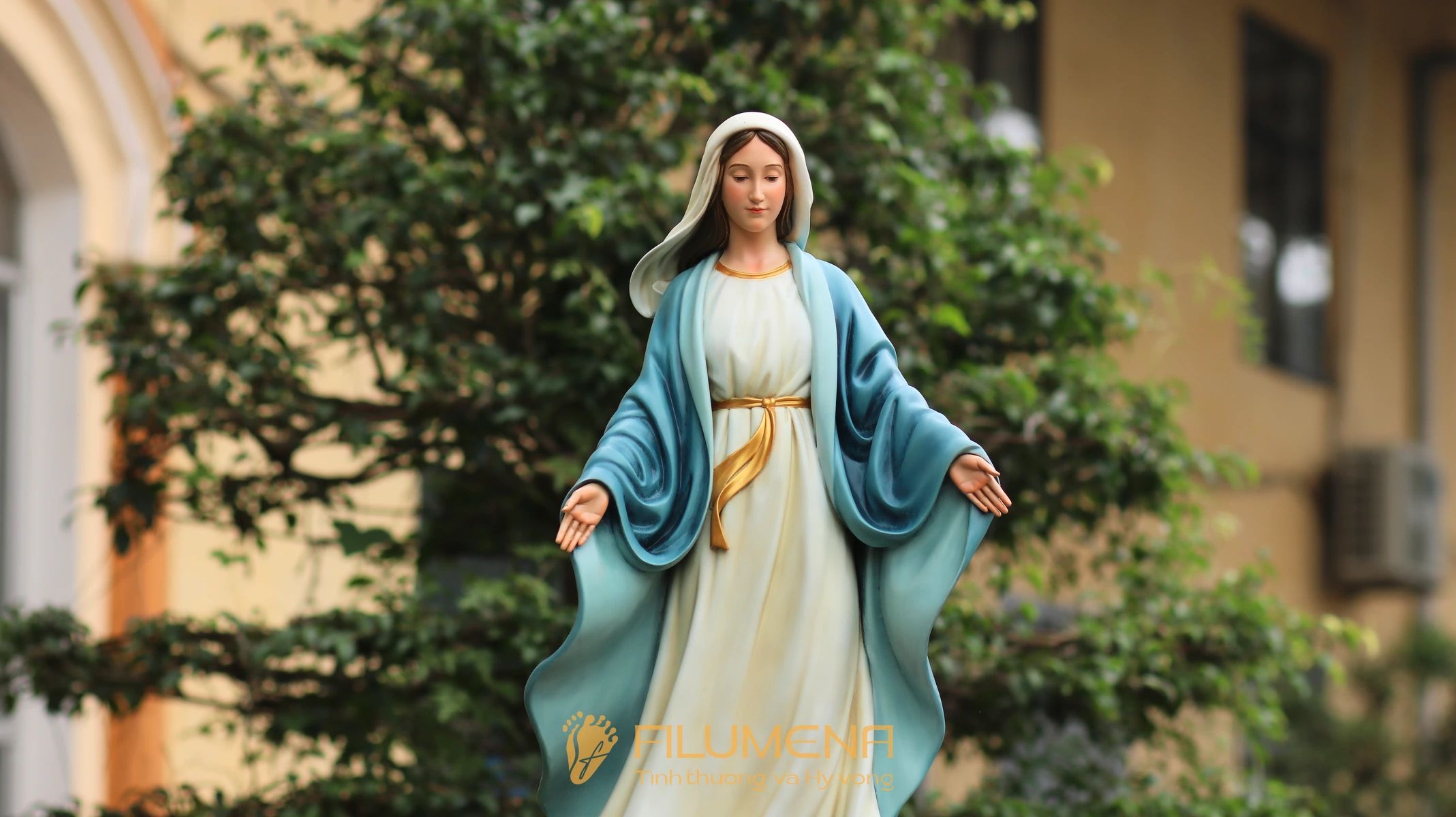 Tượng Đức Mẹ Ban Ơn cao 80 cm màu xanh nước biển