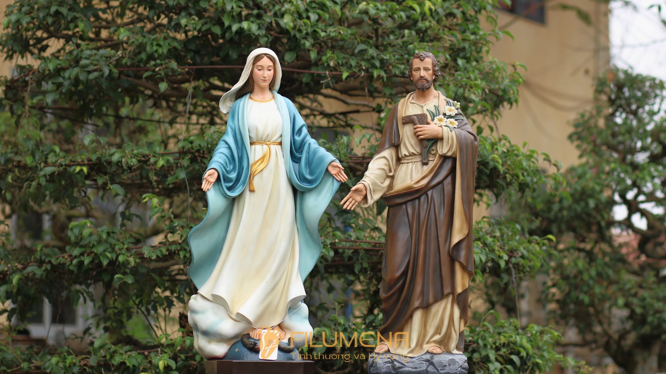 Tượng Đức Mẹ Ban Ơn cao 80 cm màu xanh nước biển