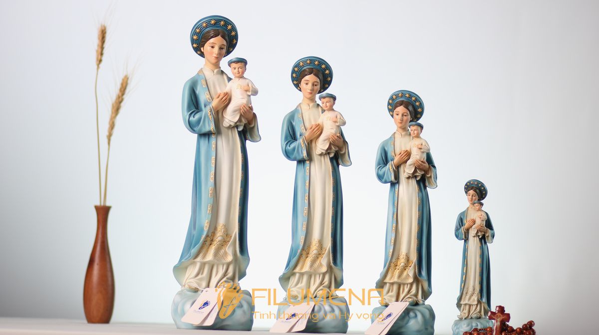 Tượng Đức Mẹ La Vang do Filumena sáng tác và hoàn thiện thủ công qua nhiều giai đoạn tinh chỉnh.
