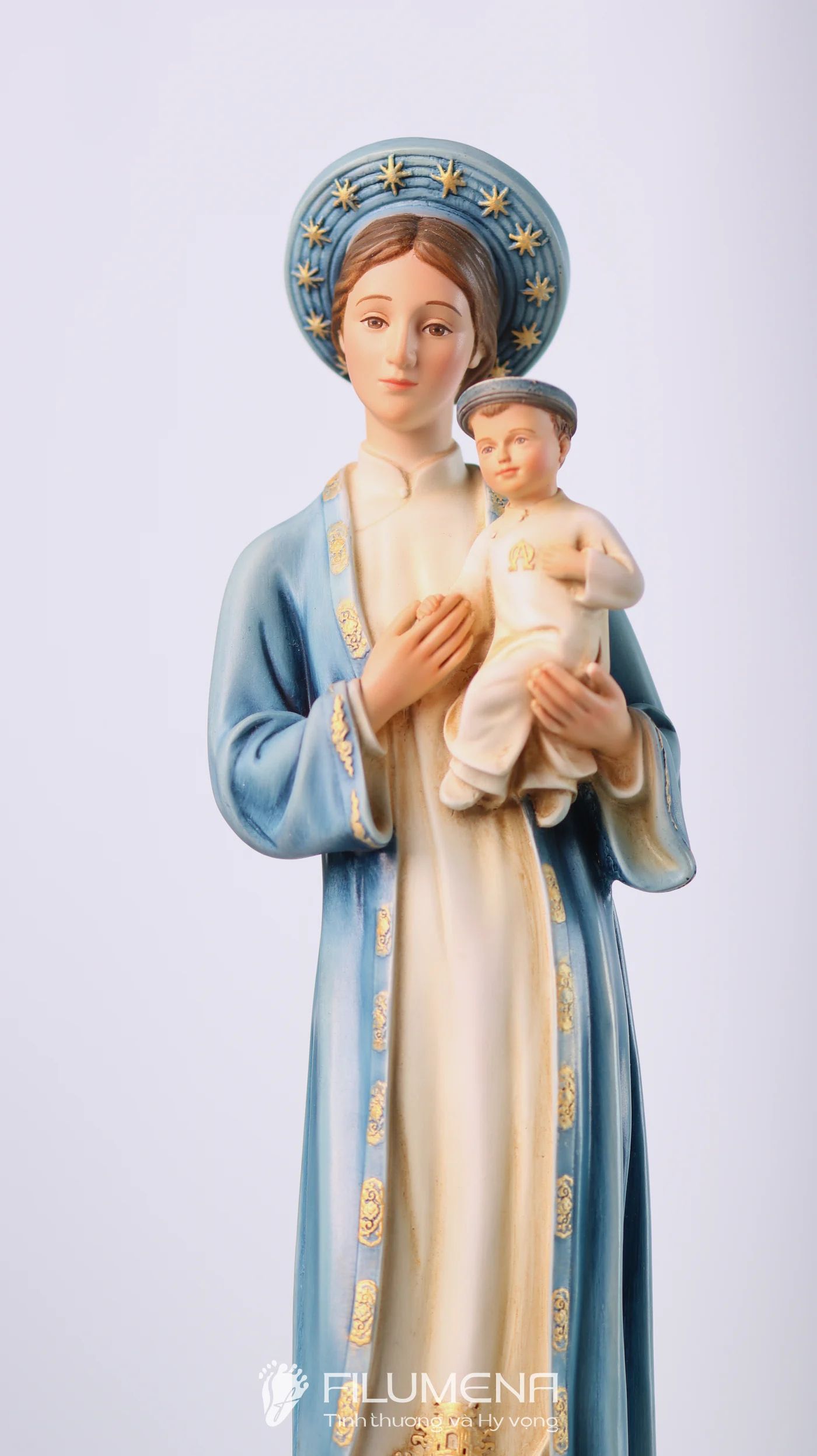 Tượng Đức Mẹ La Vang tại Úc. Tượng Công giáo Filumena là tượng của Tình thương và Hy vọng. Bản quyền các tác phẩm tượng Công giáo thuộc về Filumena Art, Cộng hòa Pháp. Filumena sáng tác và sản xuất nhiều mẫu tượng Công giáo khác như Tượng Đức Mẹ để xe ô tô, Tượng Đức Mẹ để xe hơi, Tượng Mẹ Maria, Tượng Đức Mẹ, Tượng Đức Mẹ Lộ Đức