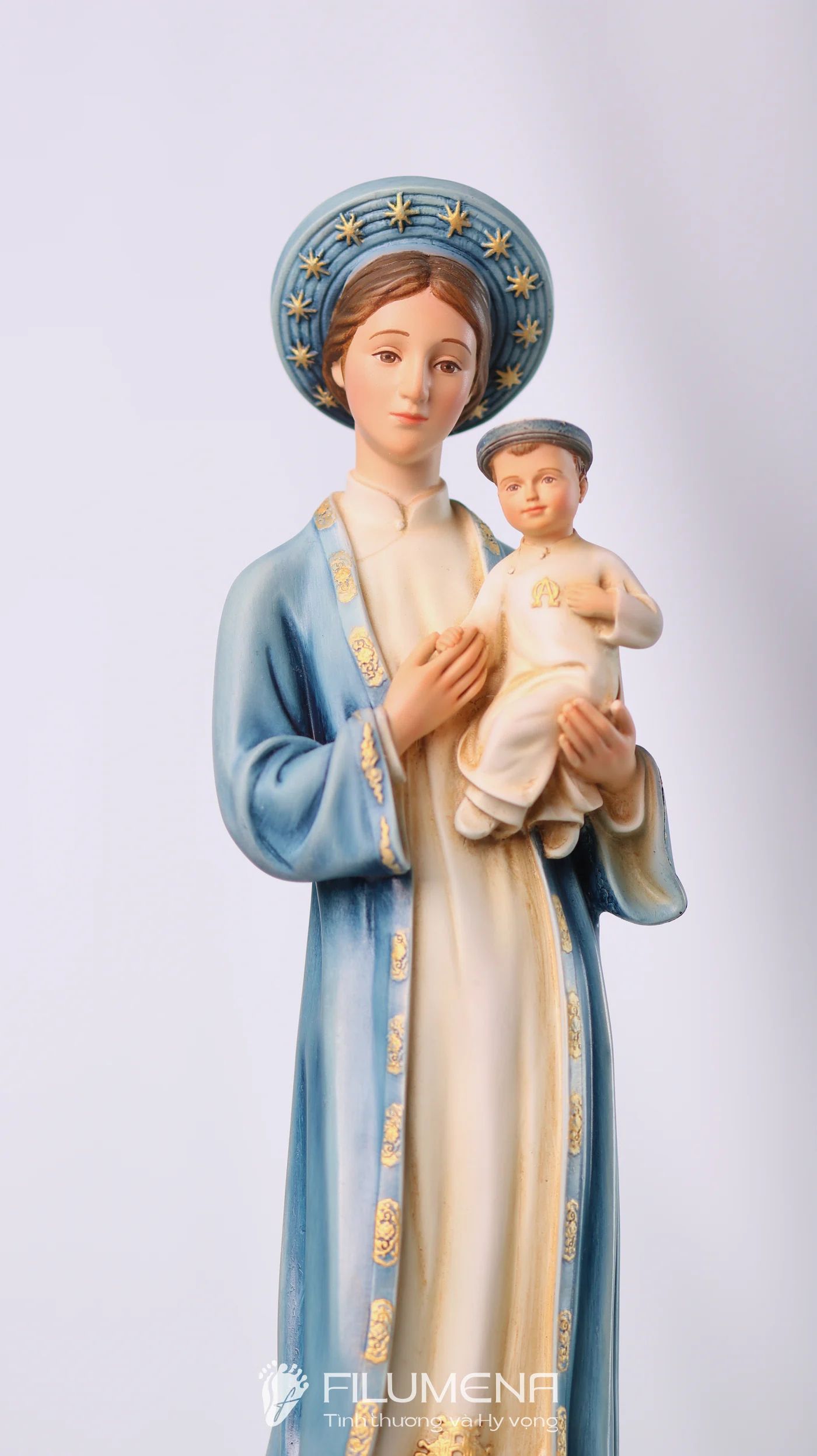 Tượng Đức Mẹ La Vang tại Úc. Tượng Công giáo Filumena là tượng của Tình thương và Hy vọng. Bản quyền các tác phẩm tượng Công giáo thuộc về Filumena Art, Cộng hòa Pháp. Filumena sáng tác và sản xuất nhiều mẫu tượng Công giáo khác như Tượng Đức Mẹ để xe ô tô, Tượng Đức Mẹ để xe hơi, Tượng Mẹ Maria, Tượng Đức Mẹ, Tượng Đức Mẹ Lộ Đức