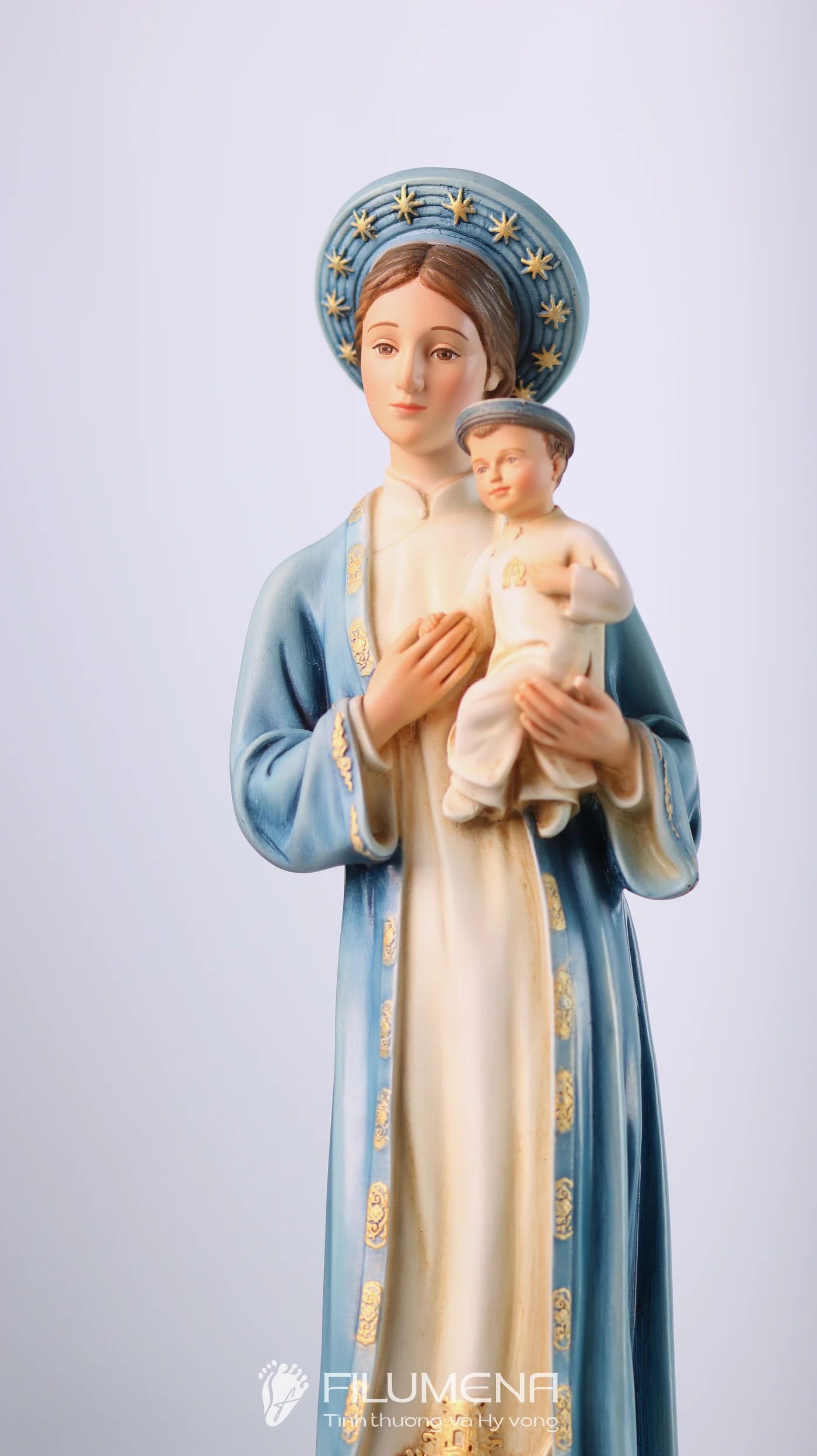 Tượng Đức Mẹ La Vang tại Úc. Tượng Công giáo Filumena là tượng của Tình thương và Hy vọng. Bản quyền các tác phẩm tượng Công giáo thuộc về Filumena Art, Cộng hòa Pháp. Filumena sáng tác và sản xuất nhiều mẫu tượng Công giáo khác như Tượng Đức Mẹ để xe ô tô, Tượng Đức Mẹ để xe hơi, Tượng Mẹ Maria, Tượng Đức Mẹ, Tượng Đức Mẹ Lộ Đức