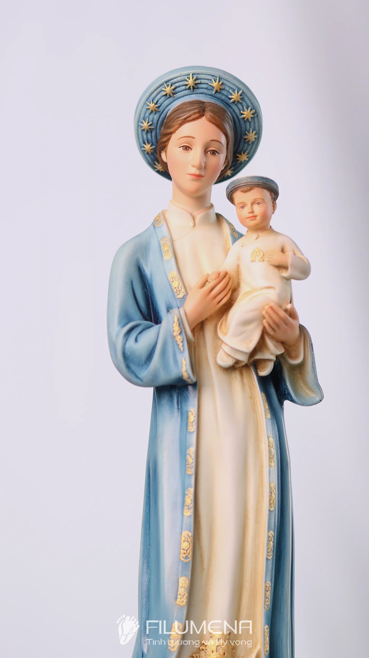 Tượng Đức Mẹ La Vang tại Úc. Tượng Công giáo Filumena là tượng của Tình thương và Hy vọng. Bản quyền các tác phẩm tượng Công giáo thuộc về Filumena Art, Cộng hòa Pháp. Filumena sáng tác và sản xuất nhiều mẫu tượng Công giáo khác như Tượng Đức Mẹ để xe ô tô, Tượng Đức Mẹ để xe hơi, Tượng Mẹ Maria, Tượng Đức Mẹ, Tượng Đức Mẹ Lộ Đức