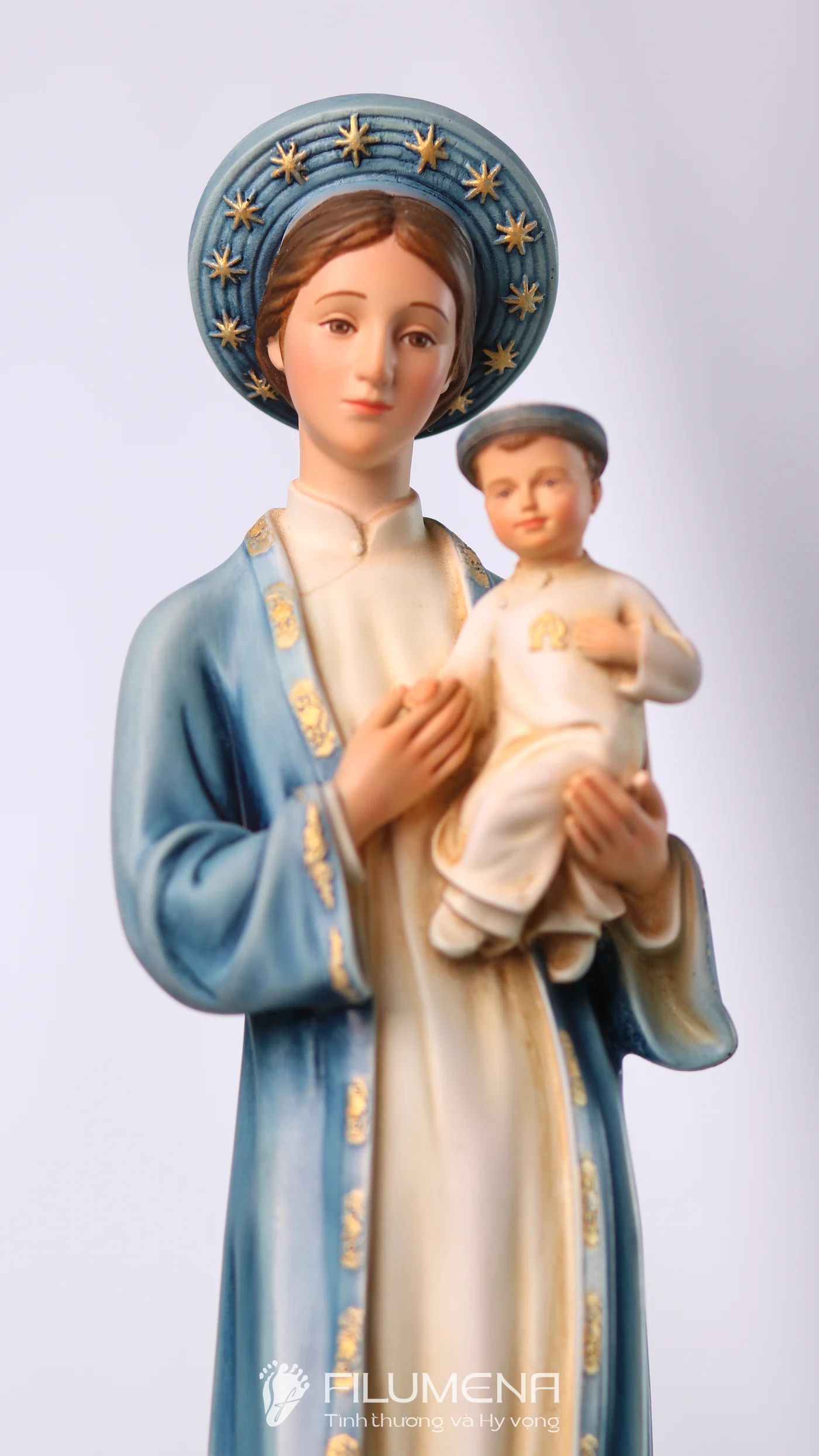 Tượng Đức Mẹ La Vang tại Úc. Tượng Công giáo Filumena là tượng của Tình thương và Hy vọng. Bản quyền các tác phẩm tượng Công giáo thuộc về Filumena Art, Cộng hòa Pháp. Filumena sáng tác và sản xuất nhiều mẫu tượng Công giáo khác như Tượng Đức Mẹ để xe ô tô, Tượng Đức Mẹ để xe hơi, Tượng Mẹ Maria, Tượng Đức Mẹ, Tượng Đức Mẹ Lộ Đức