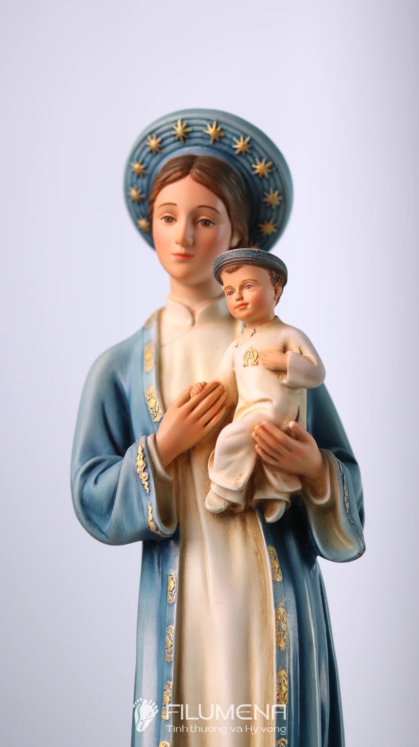 Tượng Đức Mẹ La Vang tại Úc. Tượng Công giáo Filumena là tượng của Tình thương và Hy vọng. Bản quyền các tác phẩm tượng Công giáo thuộc về Filumena Art, Cộng hòa Pháp. Filumena sáng tác và sản xuất nhiều mẫu tượng Công giáo khác như Tượng Đức Mẹ để xe ô tô, Tượng Đức Mẹ để xe hơi, Tượng Mẹ Maria, Tượng Đức Mẹ, Tượng Đức Mẹ Lộ Đức