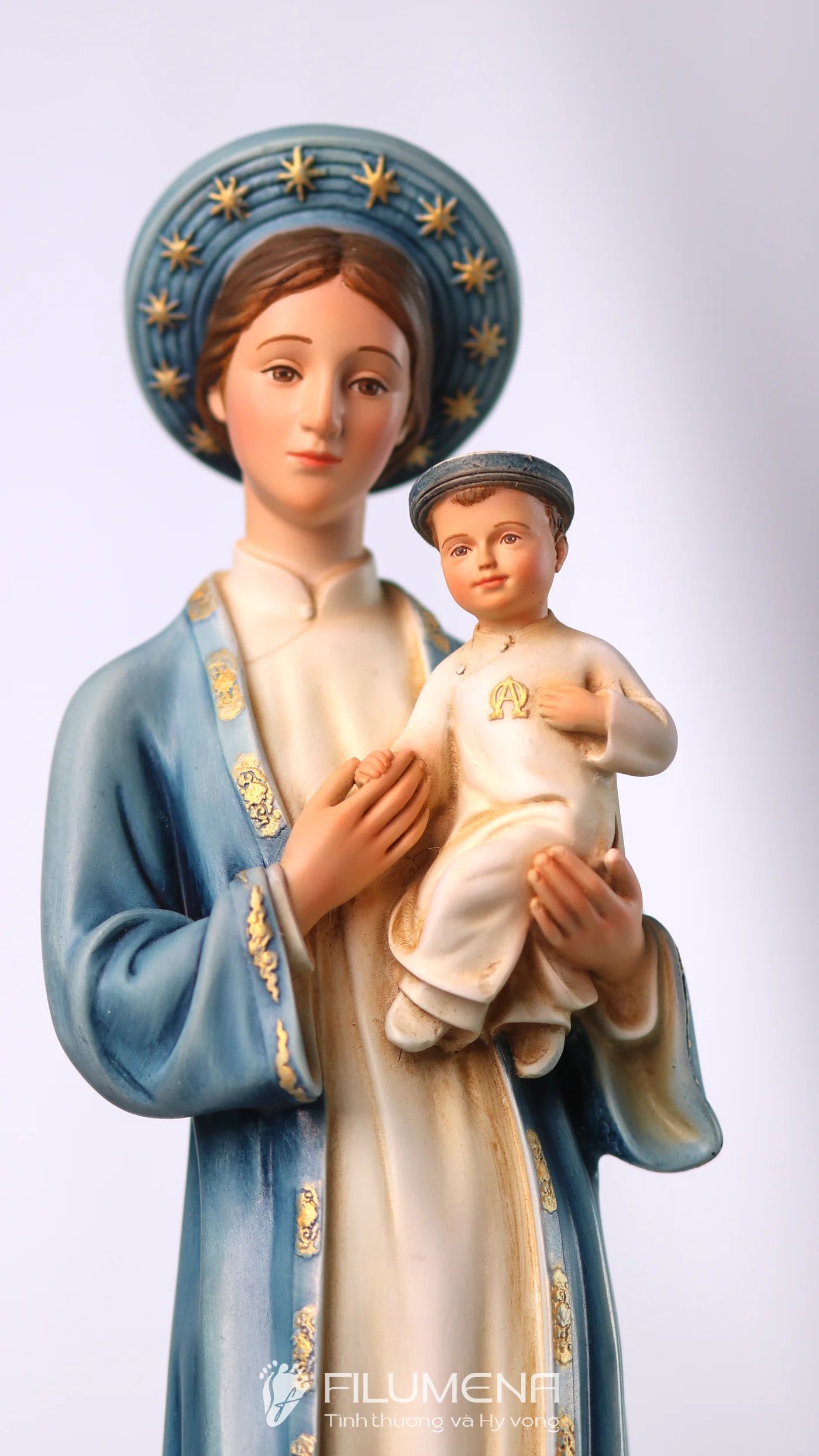 Tượng Đức Mẹ La Vang tại Úc. Tượng Công giáo Filumena là tượng của Tình thương và Hy vọng. Bản quyền các tác phẩm tượng Công giáo thuộc về Filumena Art, Cộng hòa Pháp. Filumena sáng tác và sản xuất nhiều mẫu tượng Công giáo khác như Tượng Đức Mẹ để xe ô tô, Tượng Đức Mẹ để xe hơi, Tượng Mẹ Maria, Tượng Đức Mẹ, Tượng Đức Mẹ Lộ Đức