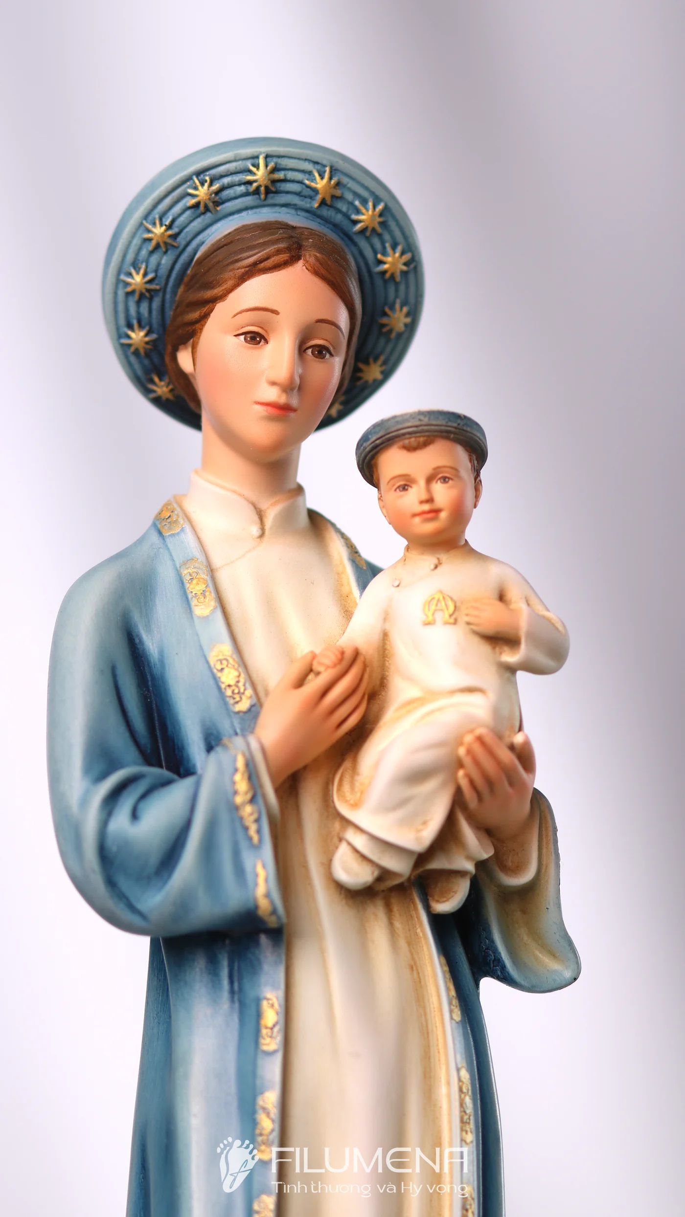 Tượng Đức Mẹ La Vang tại Úc. Tượng Công giáo Filumena là tượng của Tình thương và Hy vọng. Bản quyền các tác phẩm tượng Công giáo thuộc về Filumena Art, Cộng hòa Pháp. Filumena sáng tác và sản xuất nhiều mẫu tượng Công giáo khác như Tượng Đức Mẹ để xe ô tô, Tượng Đức Mẹ để xe hơi, Tượng Mẹ Maria, Tượng Đức Mẹ, Tượng Đức Mẹ Lộ Đức