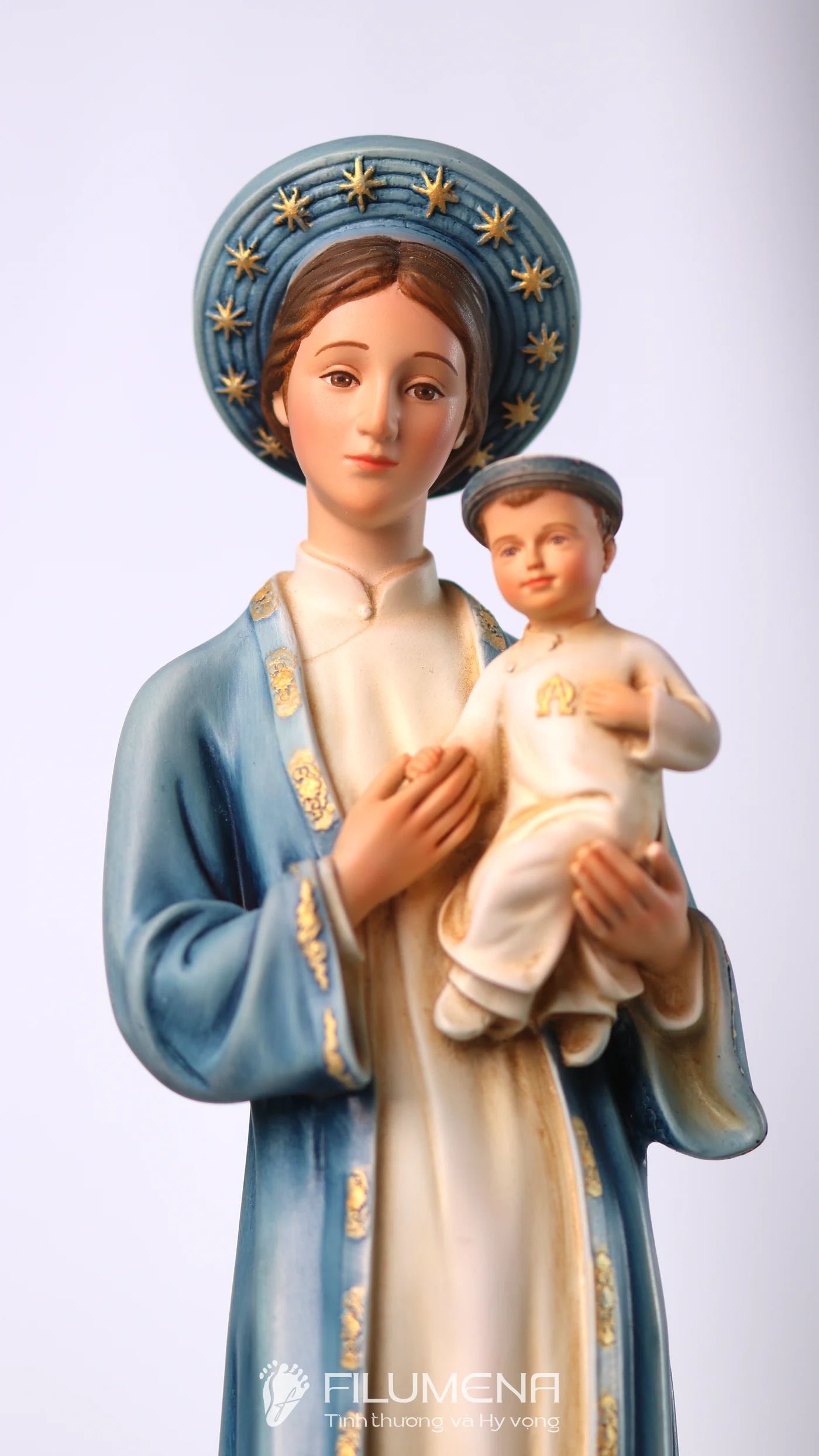 Tượng Đức Mẹ La Vang tại Úc. Tượng Công giáo Filumena là tượng của Tình thương và Hy vọng. Bản quyền các tác phẩm tượng Công giáo thuộc về Filumena Art, Cộng hòa Pháp. Filumena sáng tác và sản xuất nhiều mẫu tượng Công giáo khác như Tượng Đức Mẹ để xe ô tô, Tượng Đức Mẹ để xe hơi, Tượng Mẹ Maria, Tượng Đức Mẹ, Tượng Đức Mẹ Lộ Đức